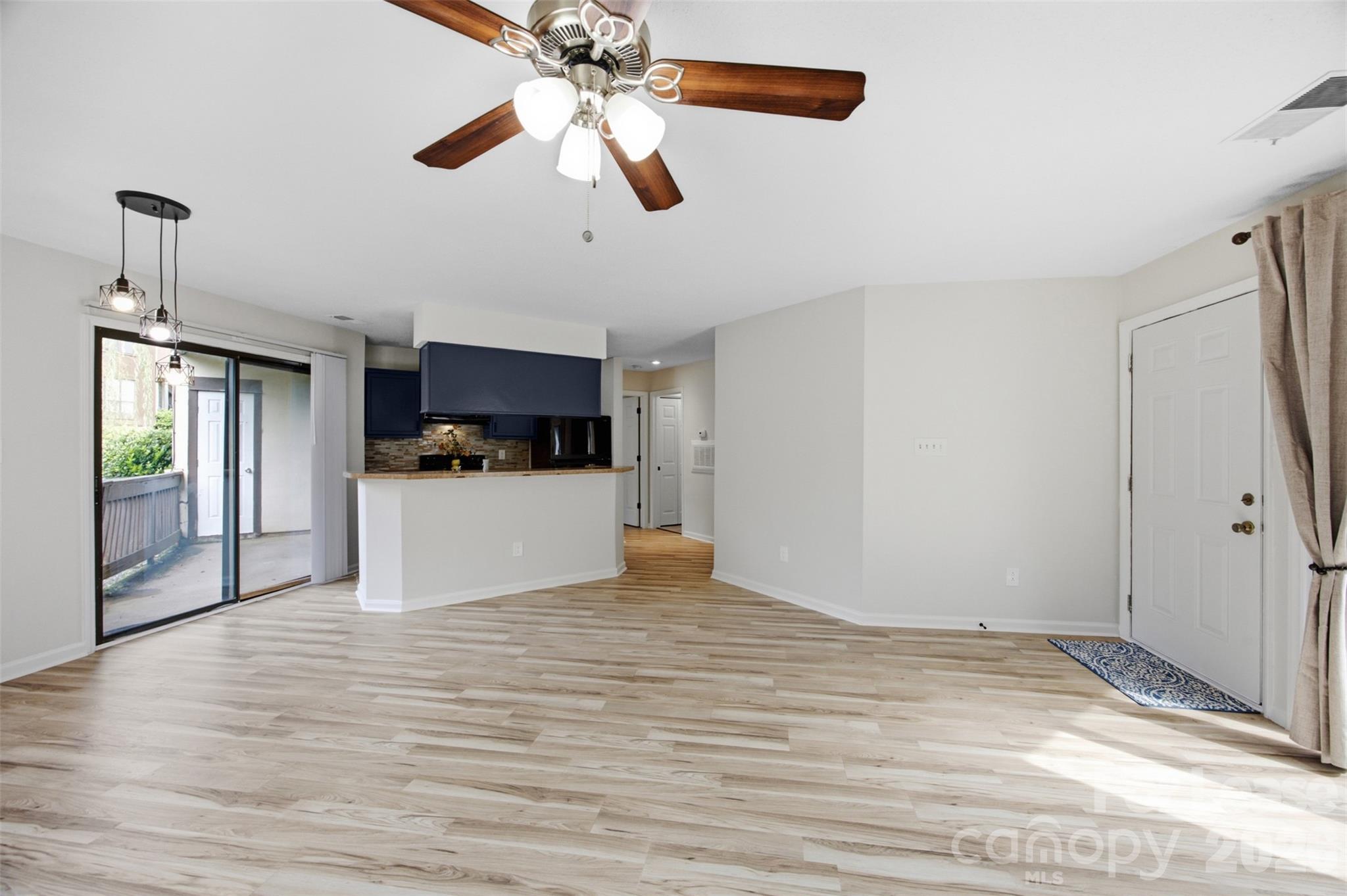 8157 Cedar Glen Drive Property Photo 16