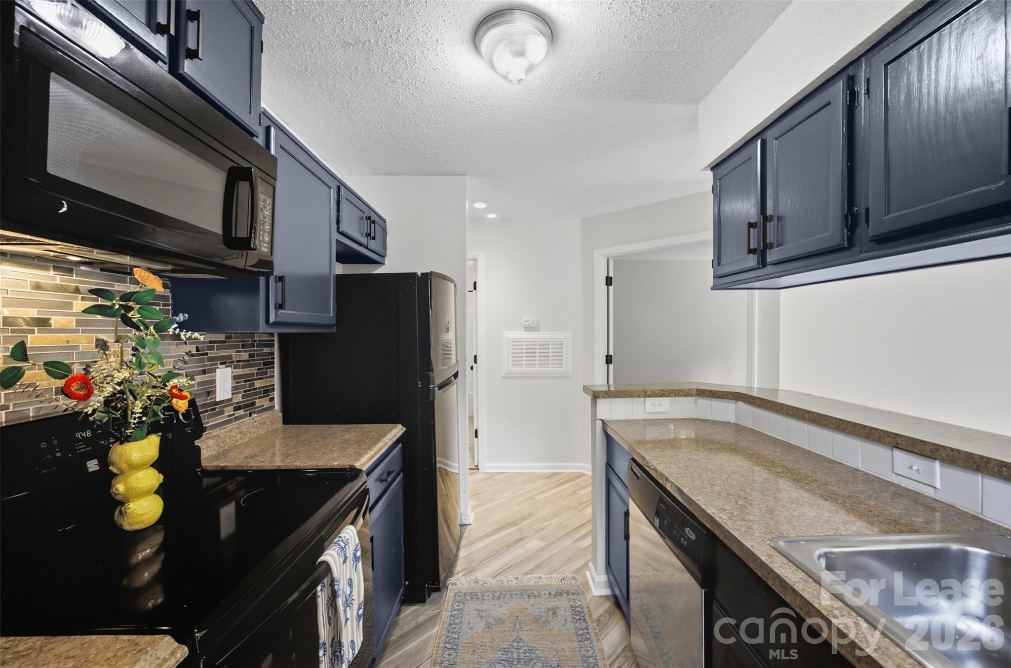 8157 Cedar Glen Drive Property Photo 23