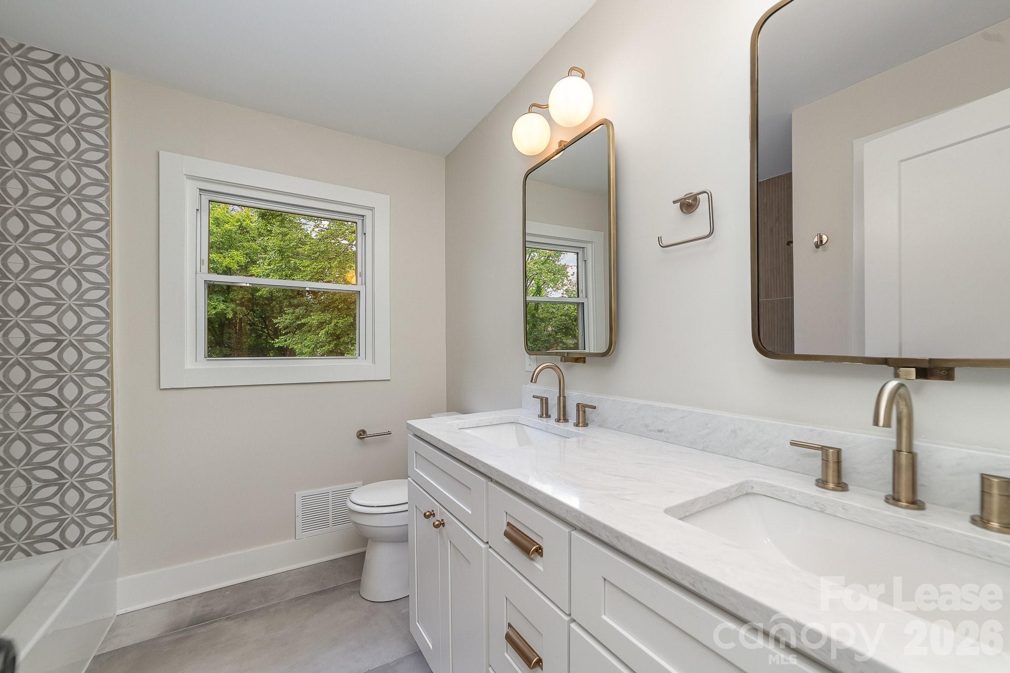 2117 Emerywood Drive Property Photo 17