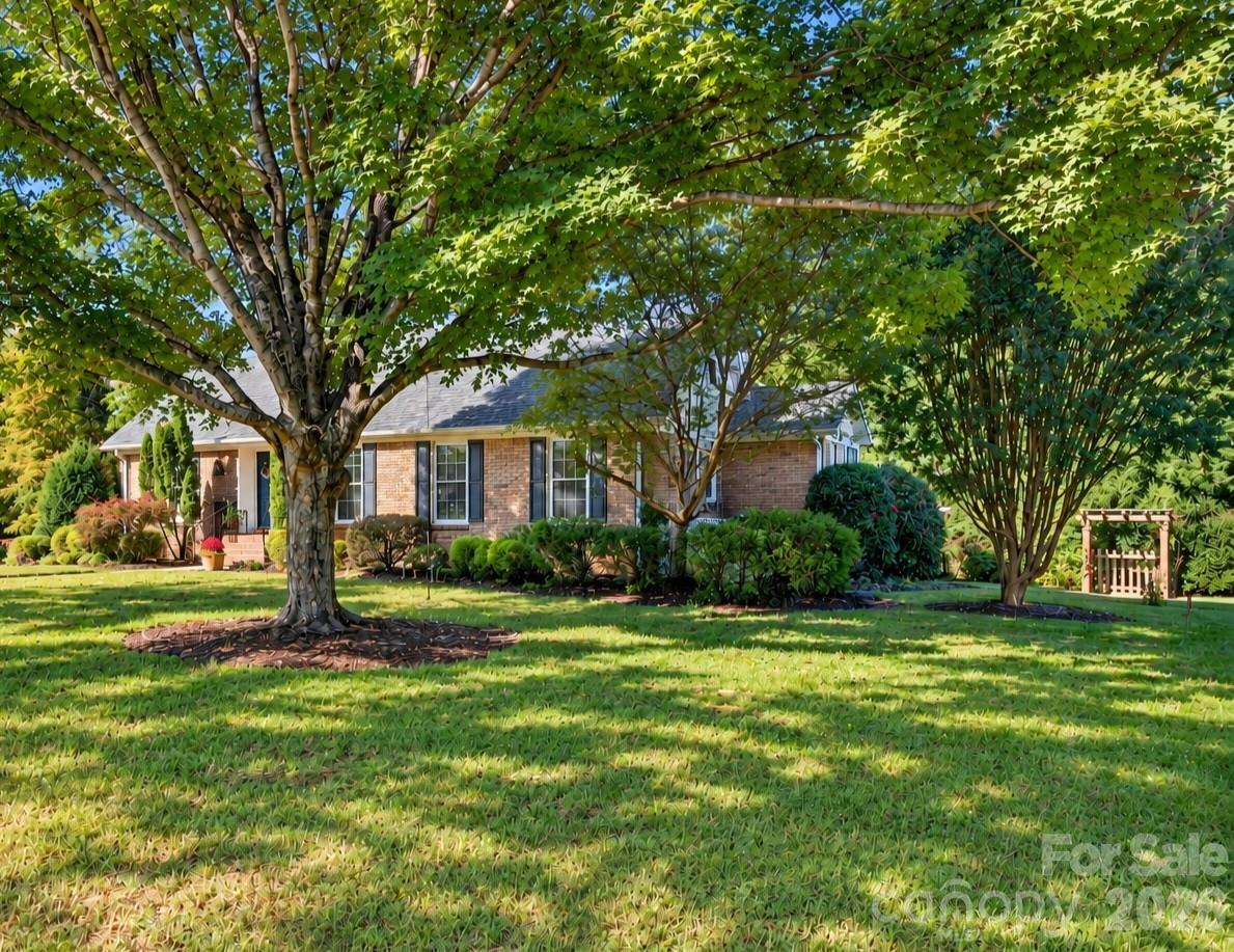 19916 Floral Lane Property Photo 2