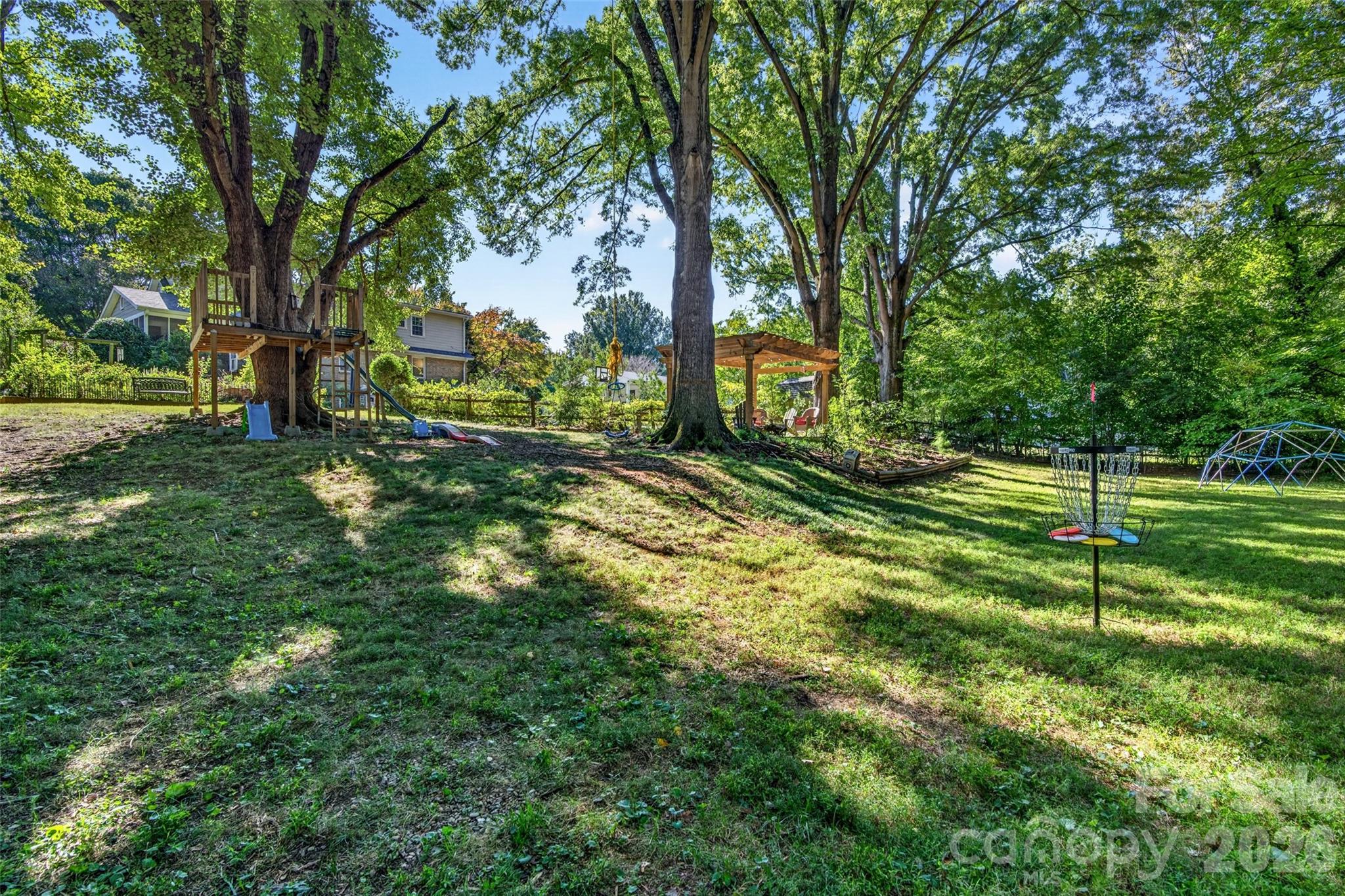 19916 Floral Lane Property Photo 4