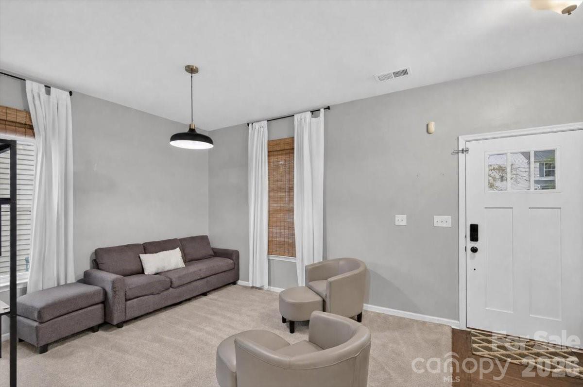3527 Ettrick Place Property Photo 2