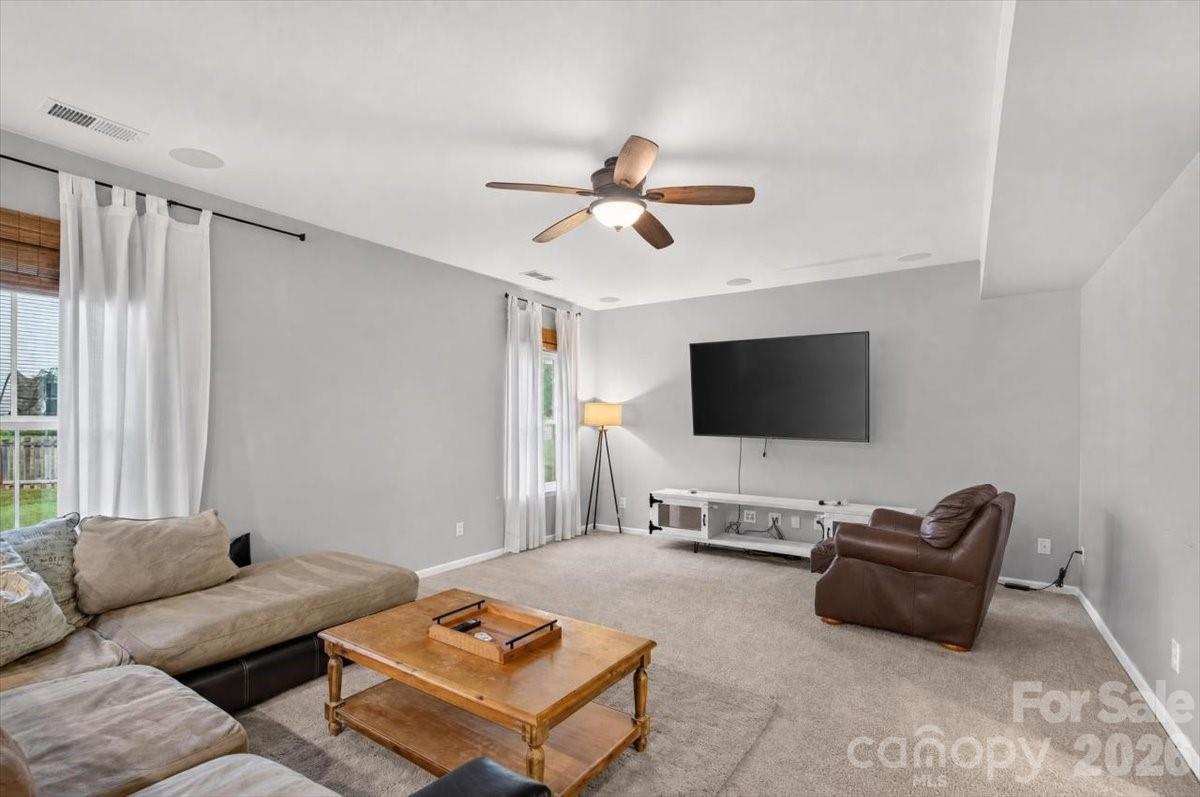 3527 Ettrick Place Property Photo 4