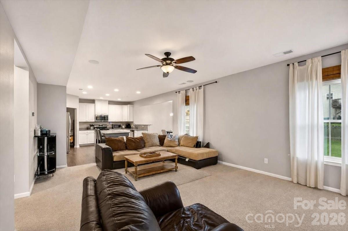 3527 Ettrick Place Property Photo 5