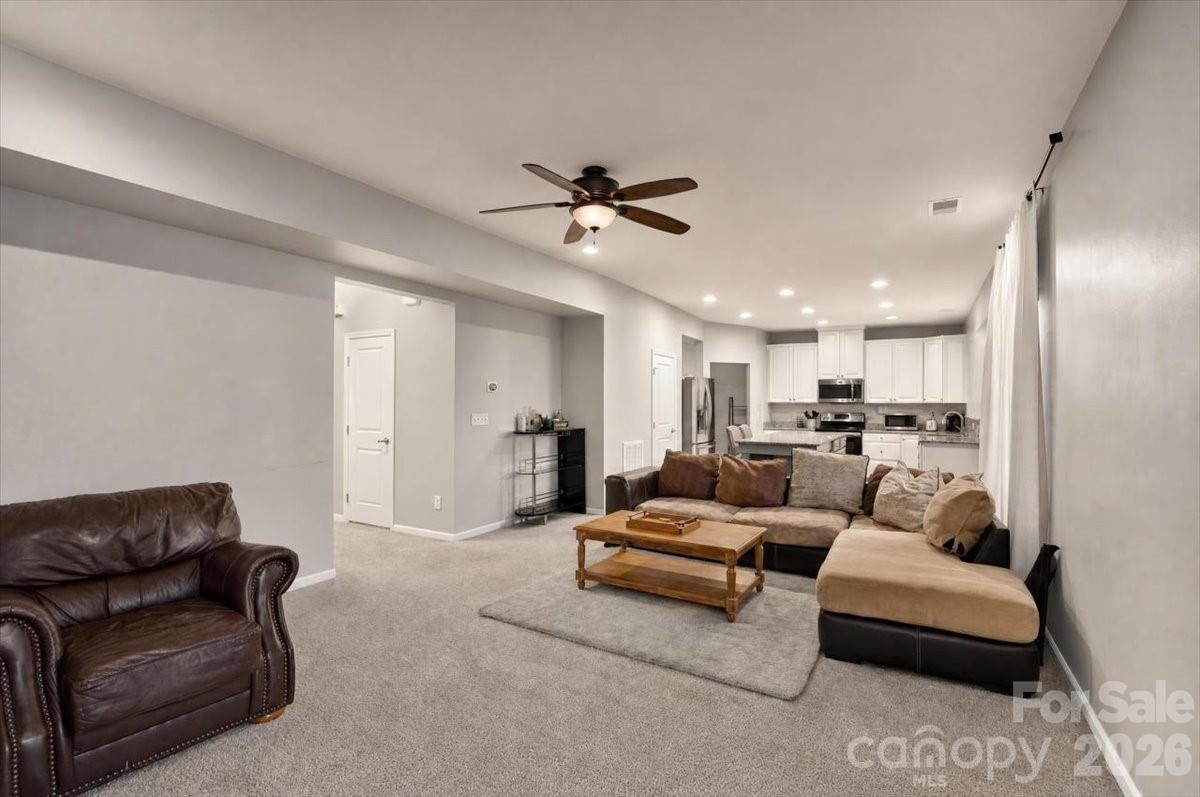 3527 Ettrick Place Property Photo 6