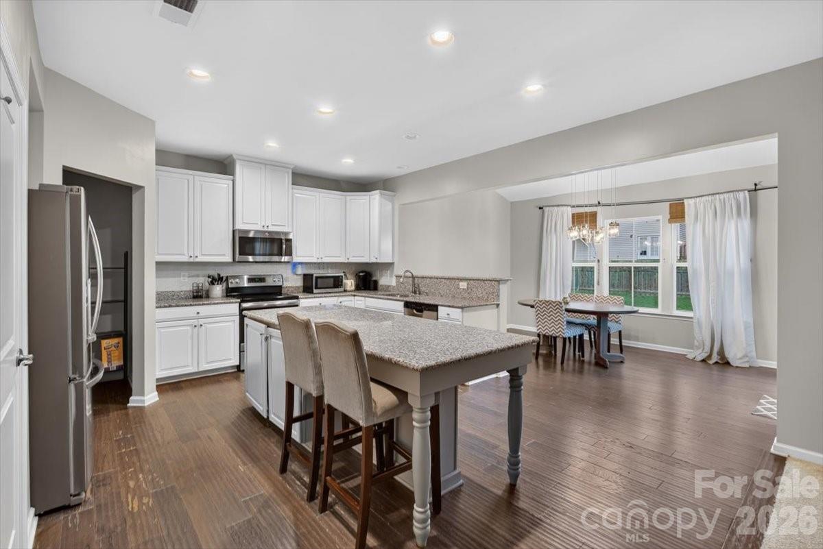 3527 Ettrick Place Property Photo 7