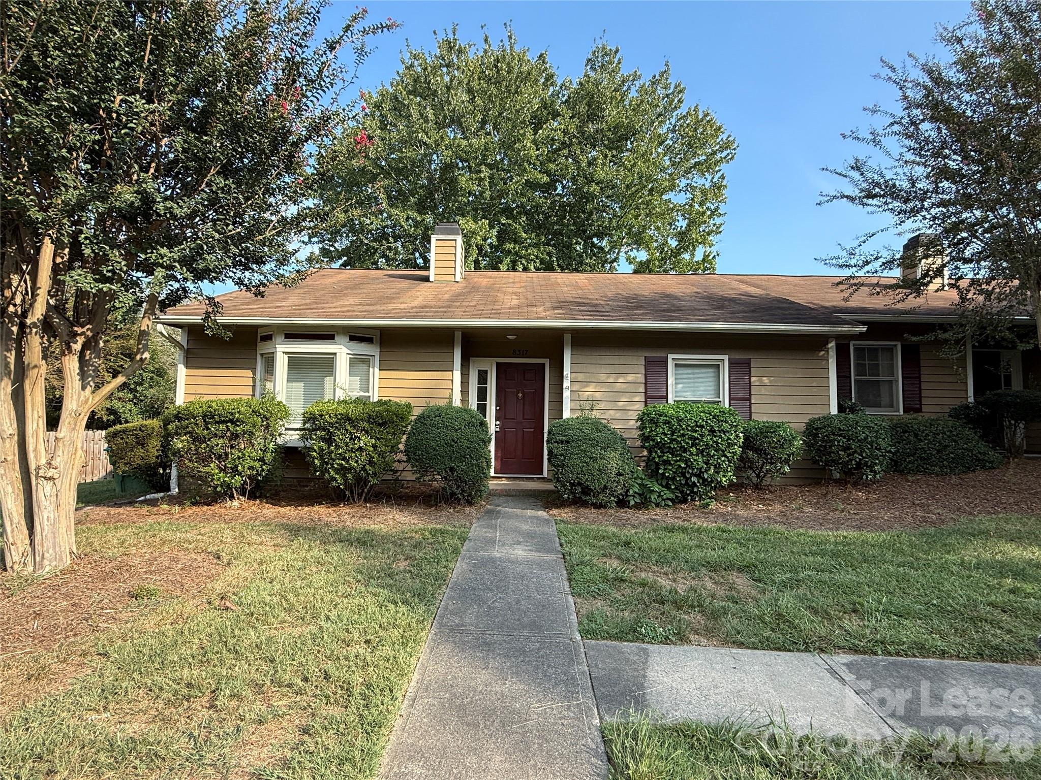 8317 Summerglen Circle Property Photo 1