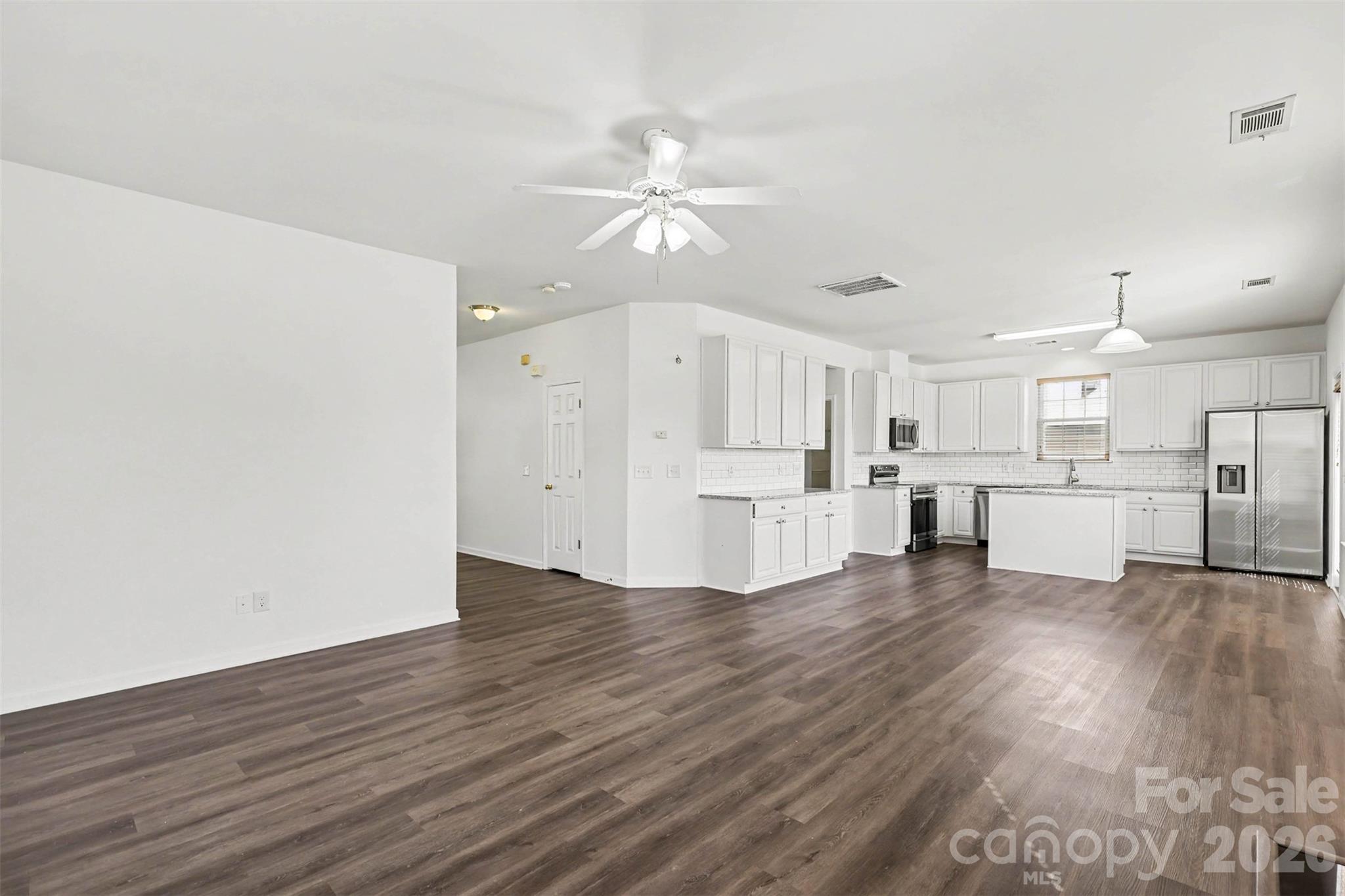 1530 Big Leaf Drive Property Photo 7