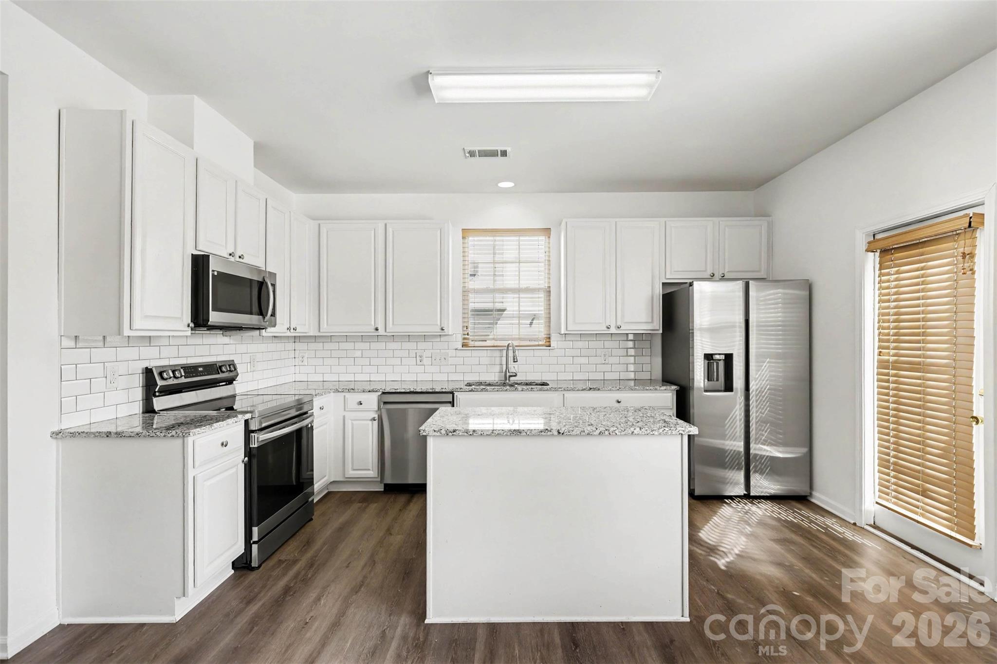 1530 Big Leaf Drive Property Photo 13