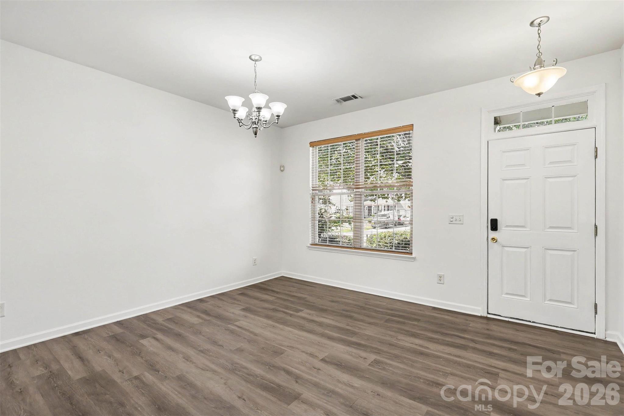 1530 Big Leaf Drive Property Photo 14