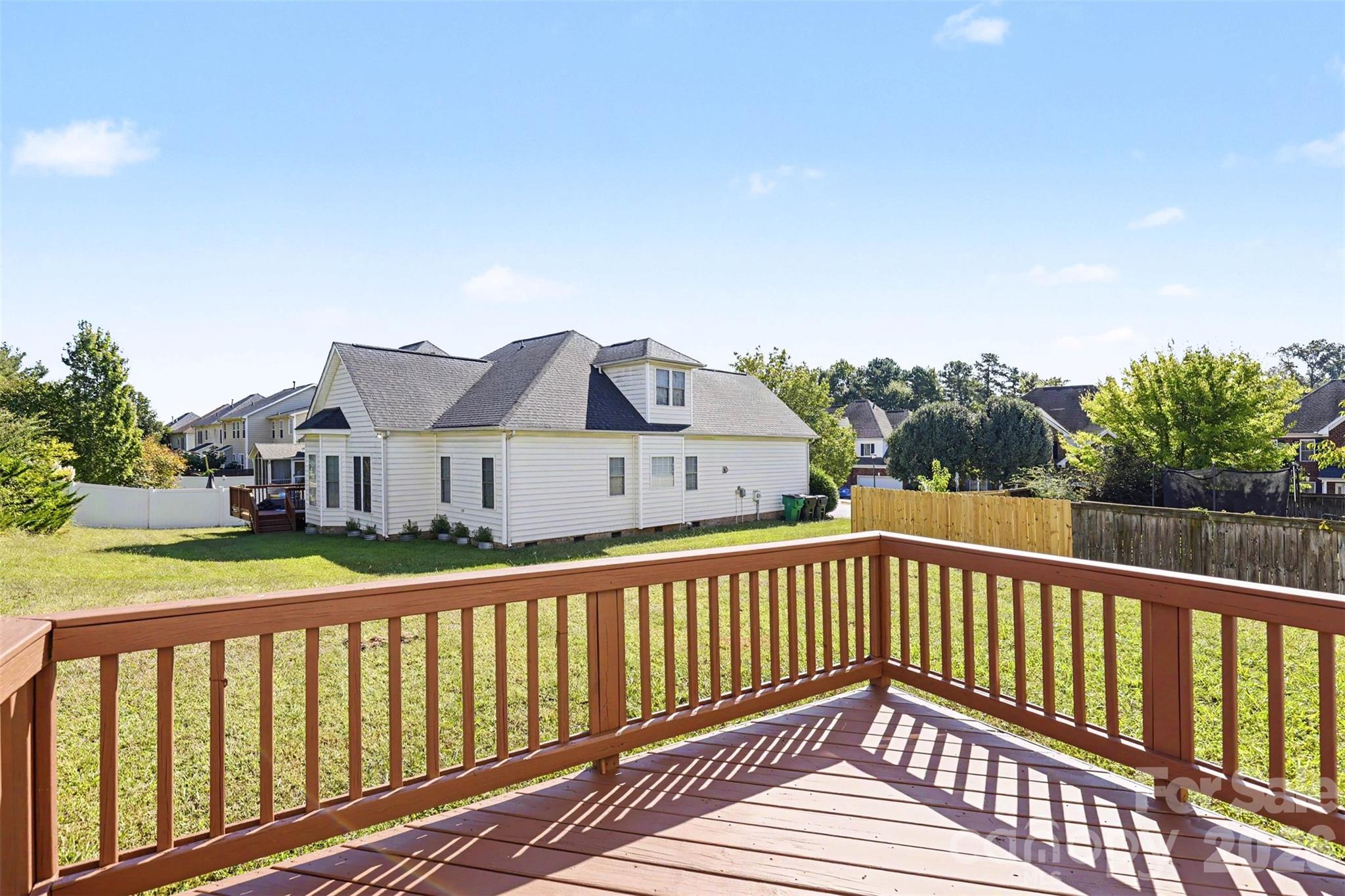 1530 Big Leaf Drive Property Photo 34