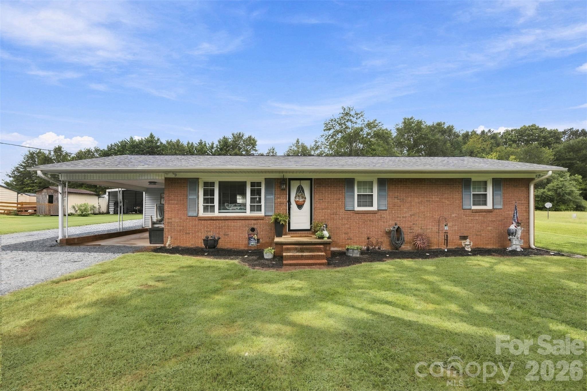 1207 Scenic Drive Property Photo 1