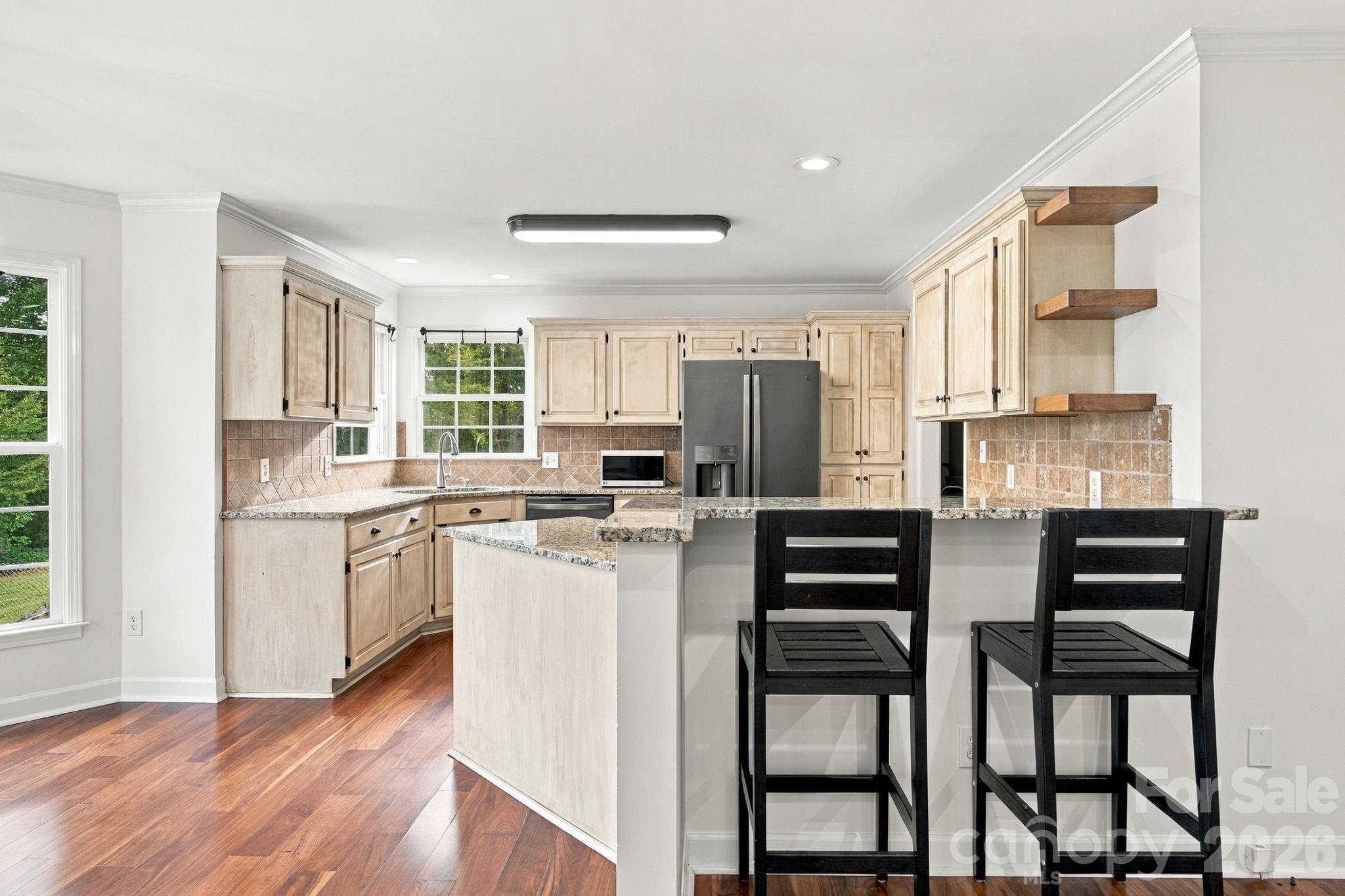 1829 Kenmore Drive Property Photo 10