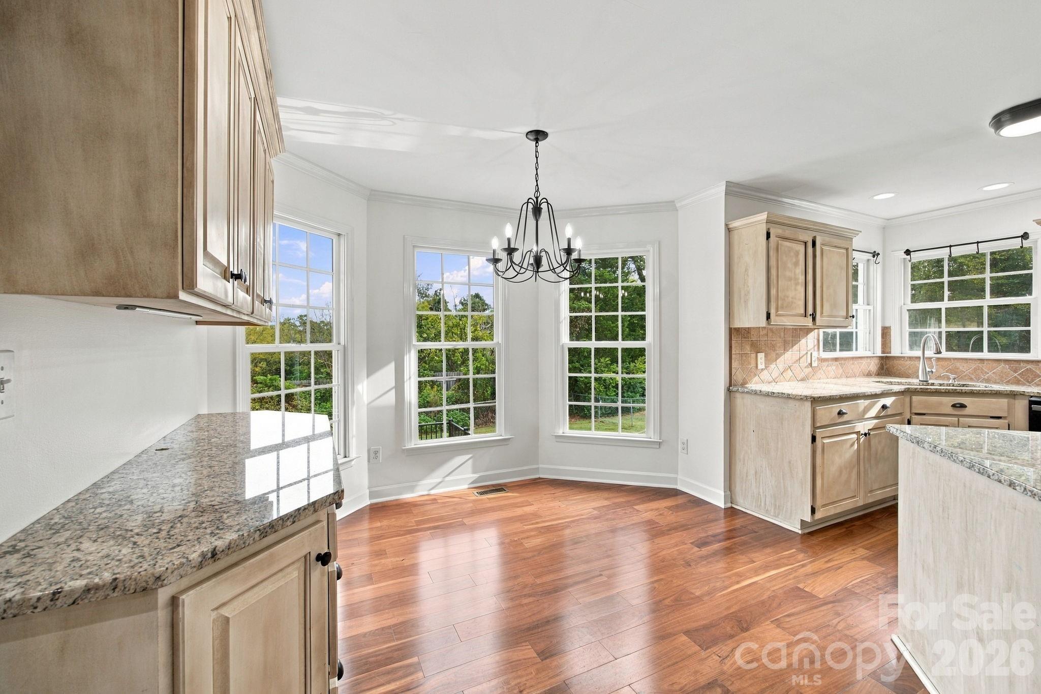 1829 Kenmore Drive Property Photo 12