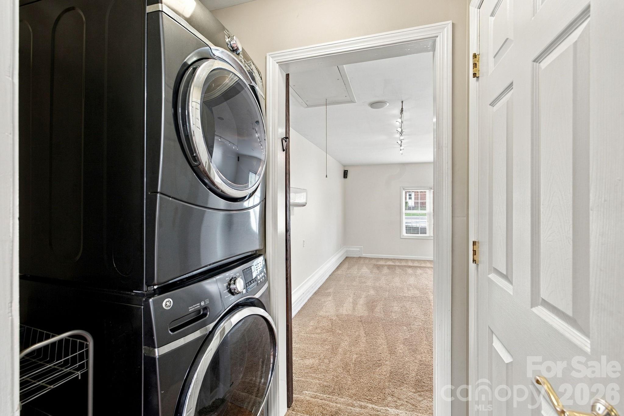 1829 Kenmore Drive Property Photo 17
