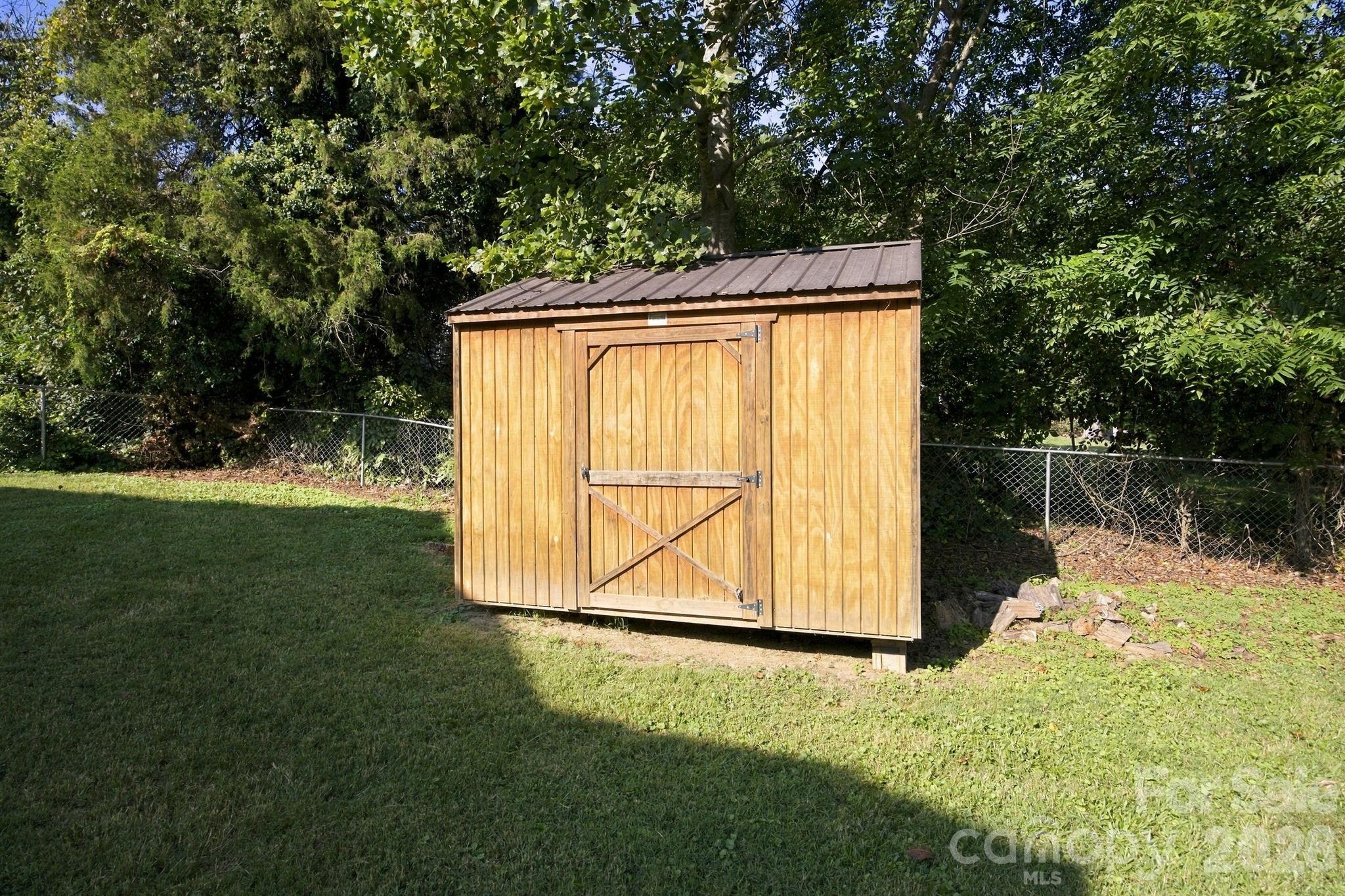 1829 Kenmore Drive Property Photo 37