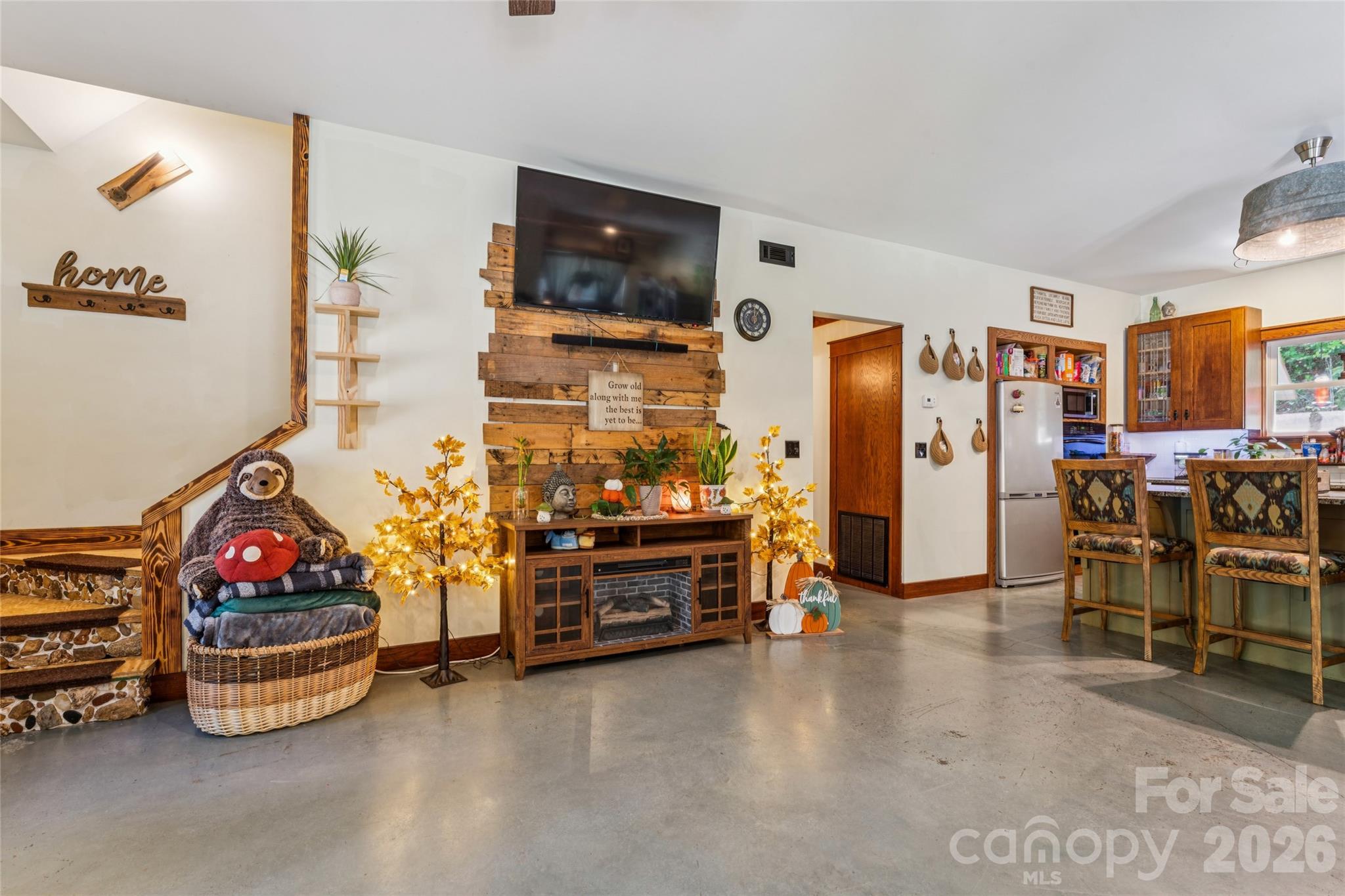 488 Hollywood Road Property Photo 12