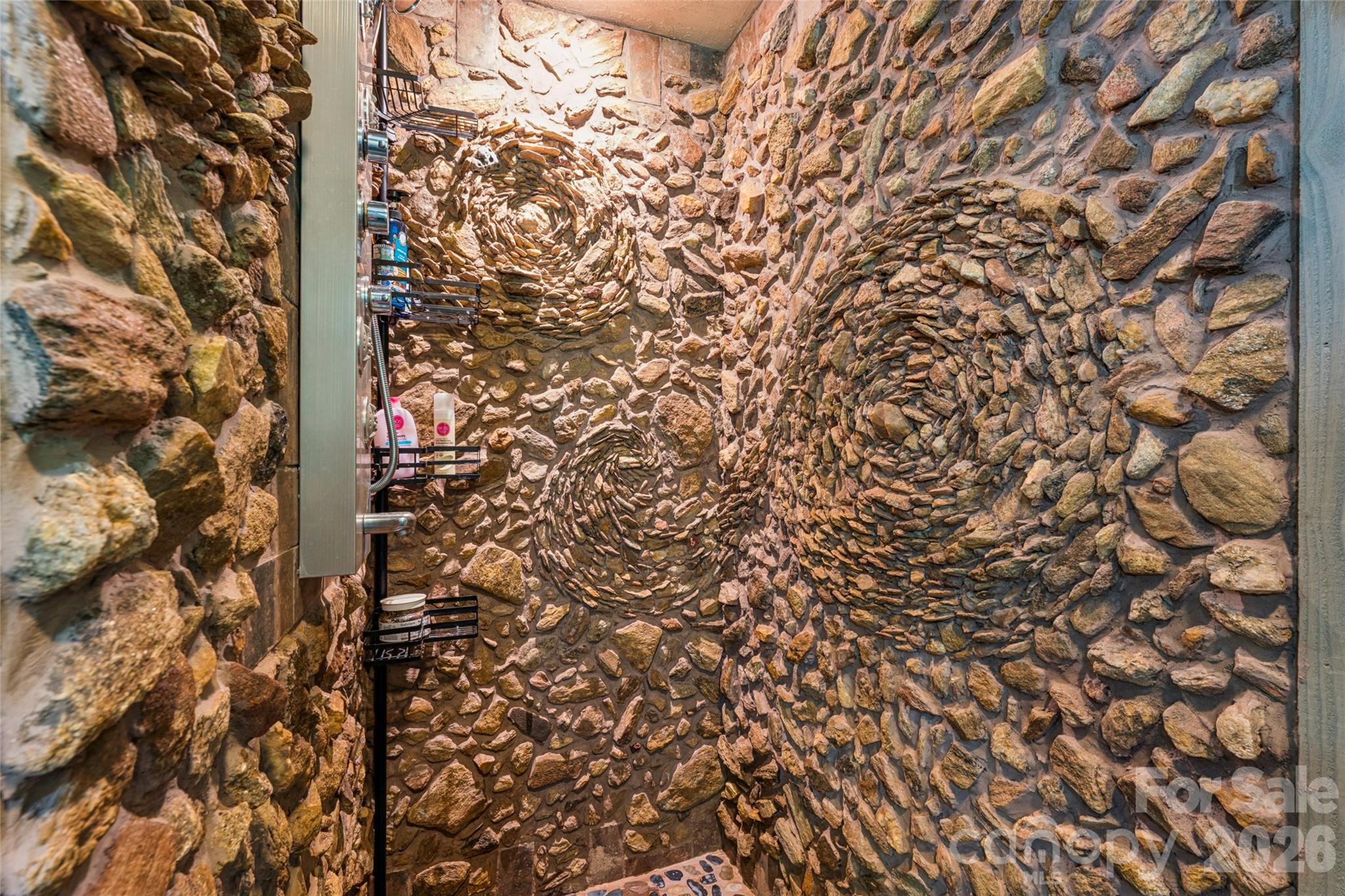 488 Hollywood Road Property Photo 23
