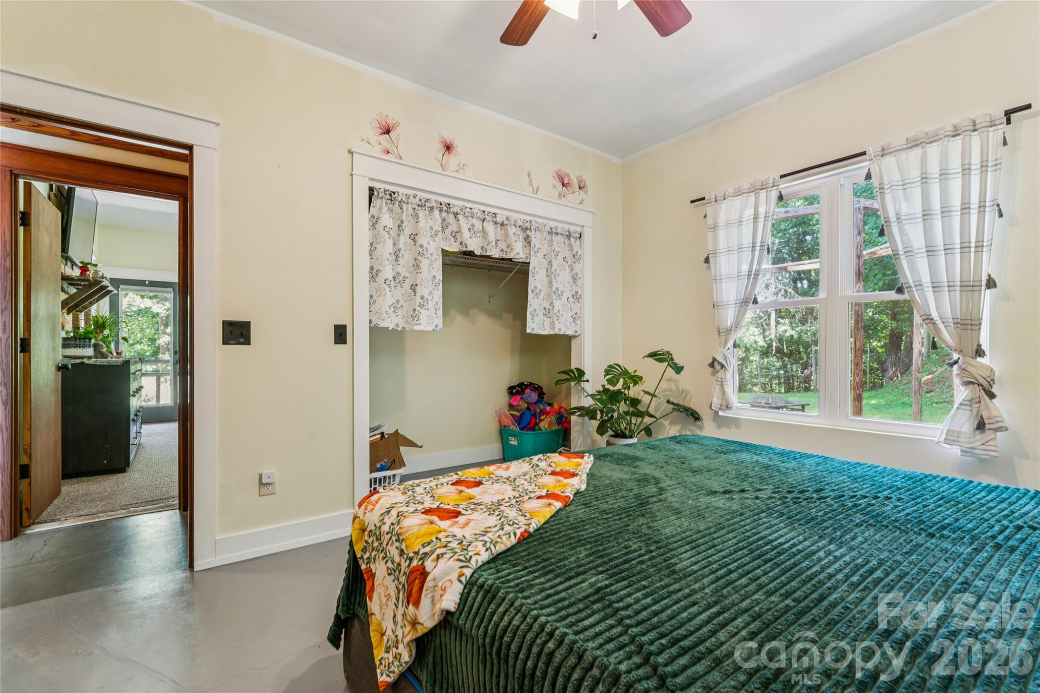 488 Hollywood Road Property Photo 26