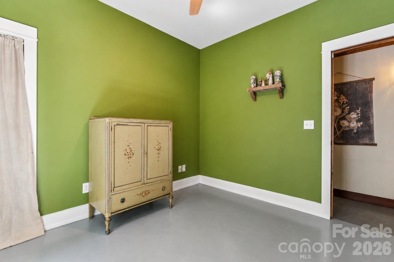 488 Hollywood Road Property Photo 29