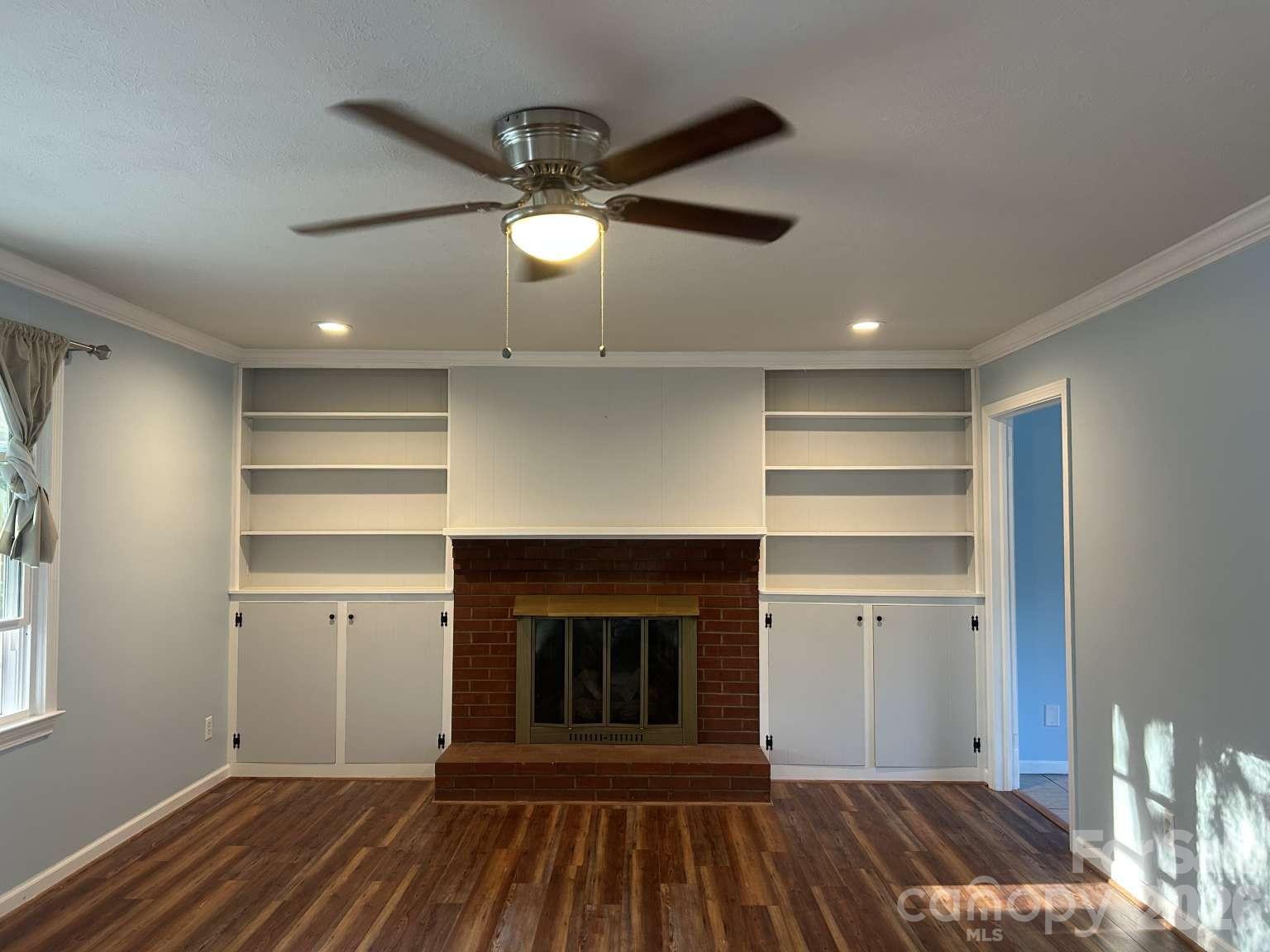 1225 Pinebrook Circle Property Photo 8