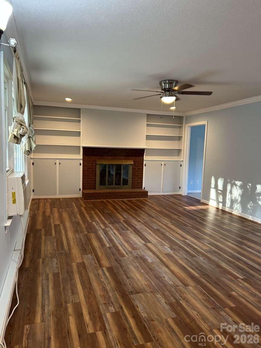1225 Pinebrook Circle Property Photo 9