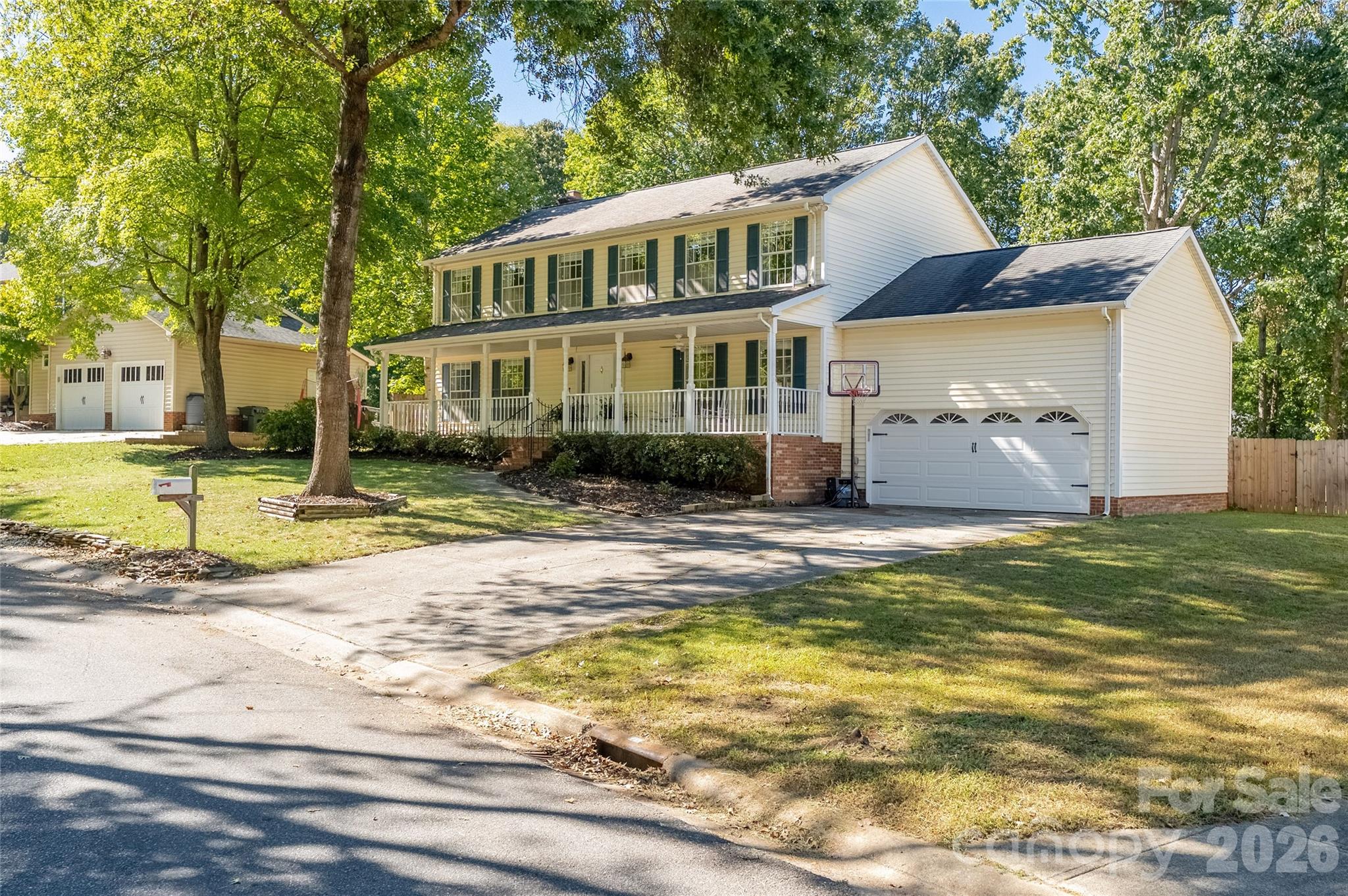 2620 Willowdale Lane Property Photo 1