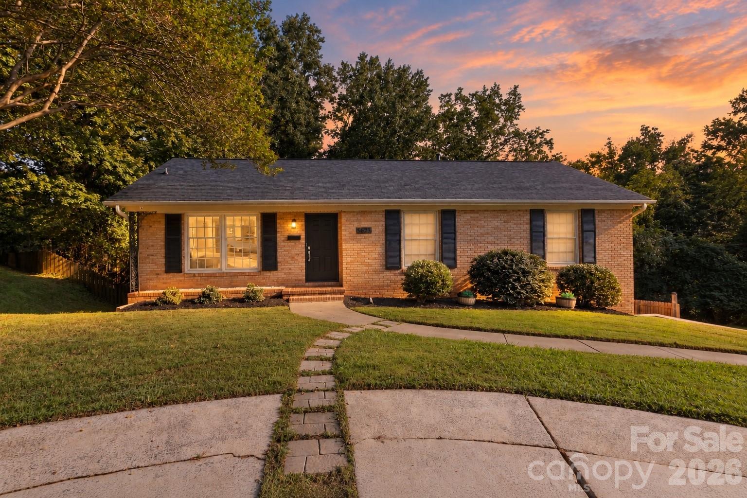 6623 Brookcrest Drive Property Photo 1