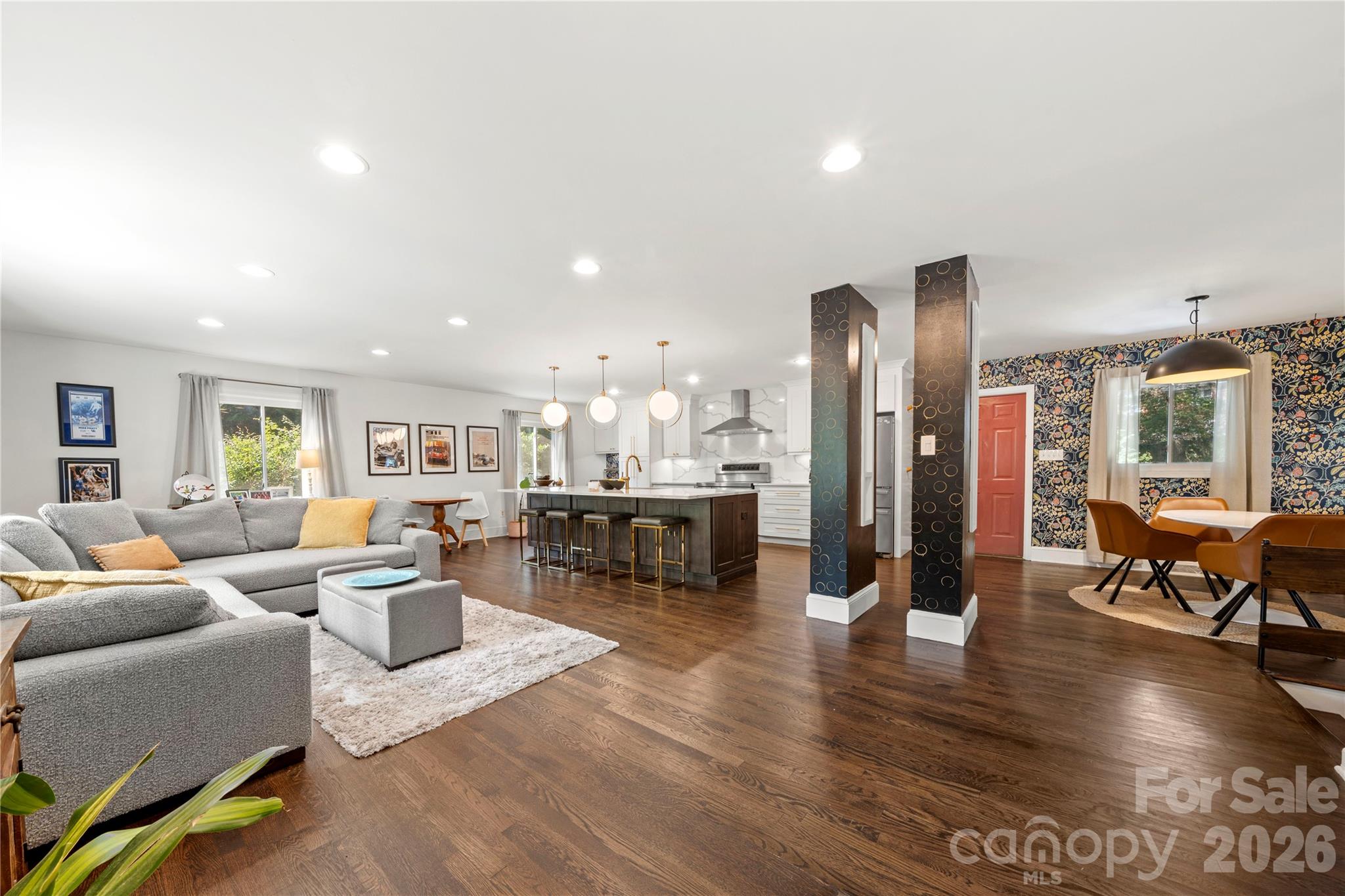 1206 Hollow Tree Court Property Photo 1
