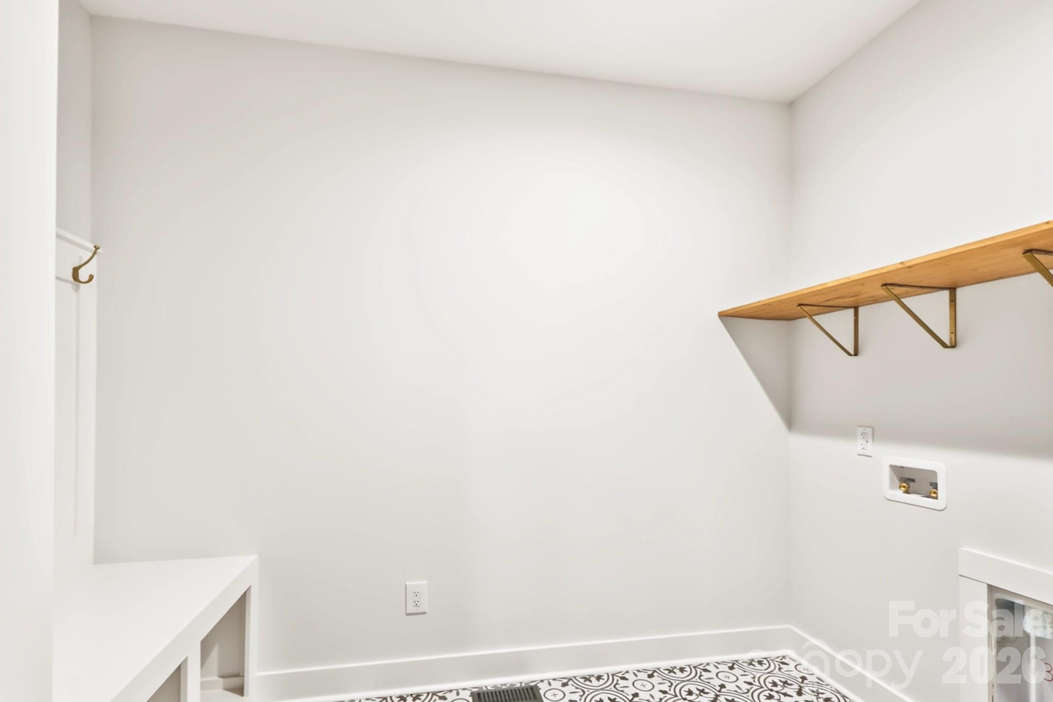 116 Jentri Way Property Photo 8