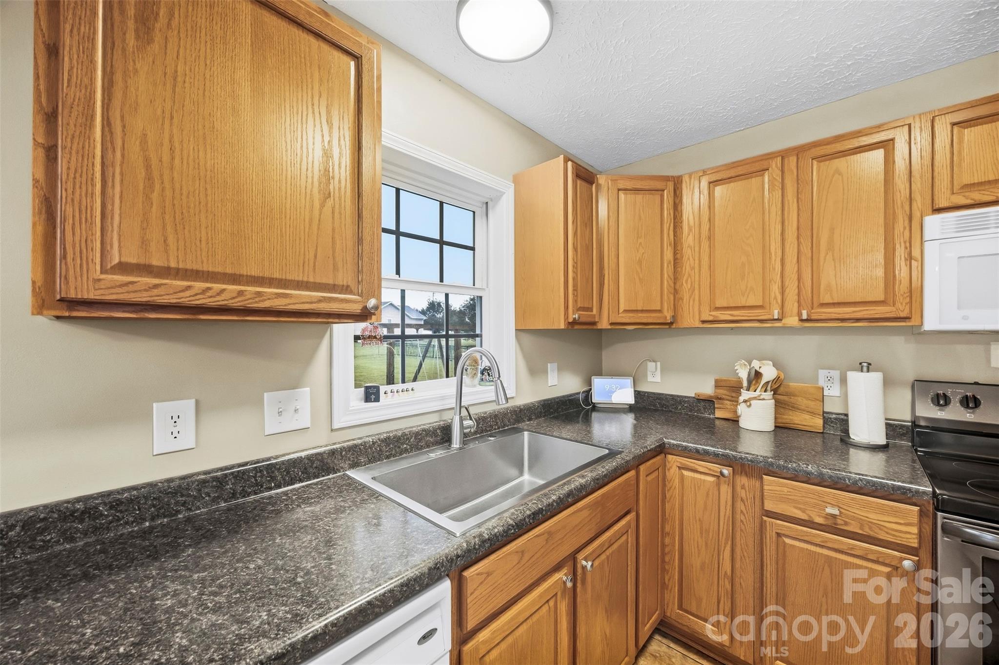 204 Webb Road Property Photo 9