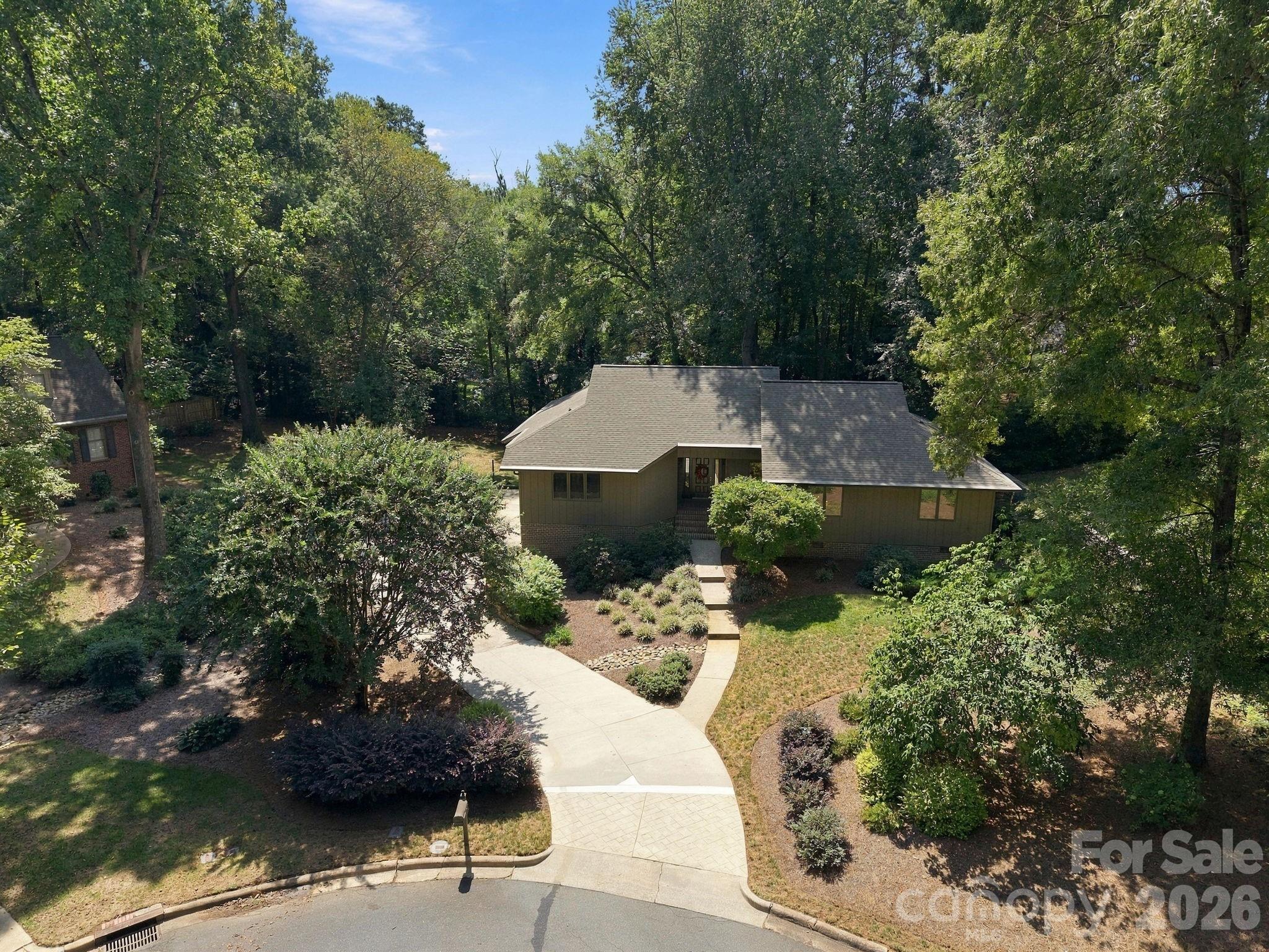 104 Buckingham Place Property Photo 2