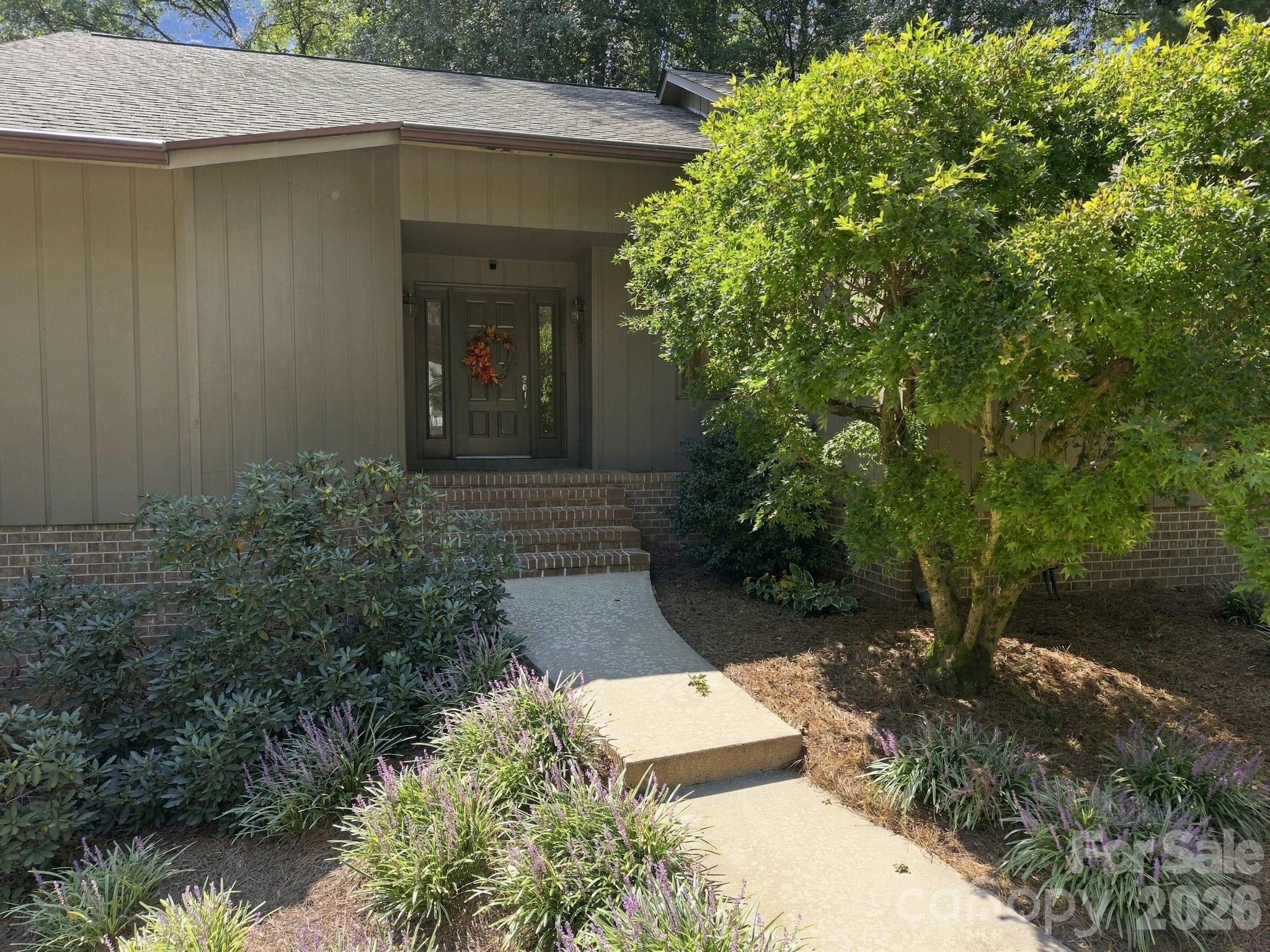 104 Buckingham Place Property Photo 4