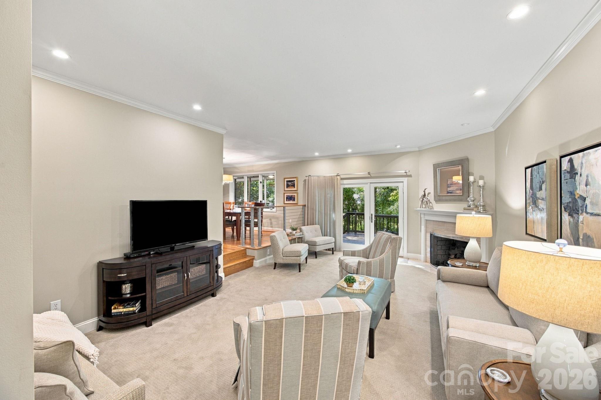 104 Buckingham Place Property Photo 10