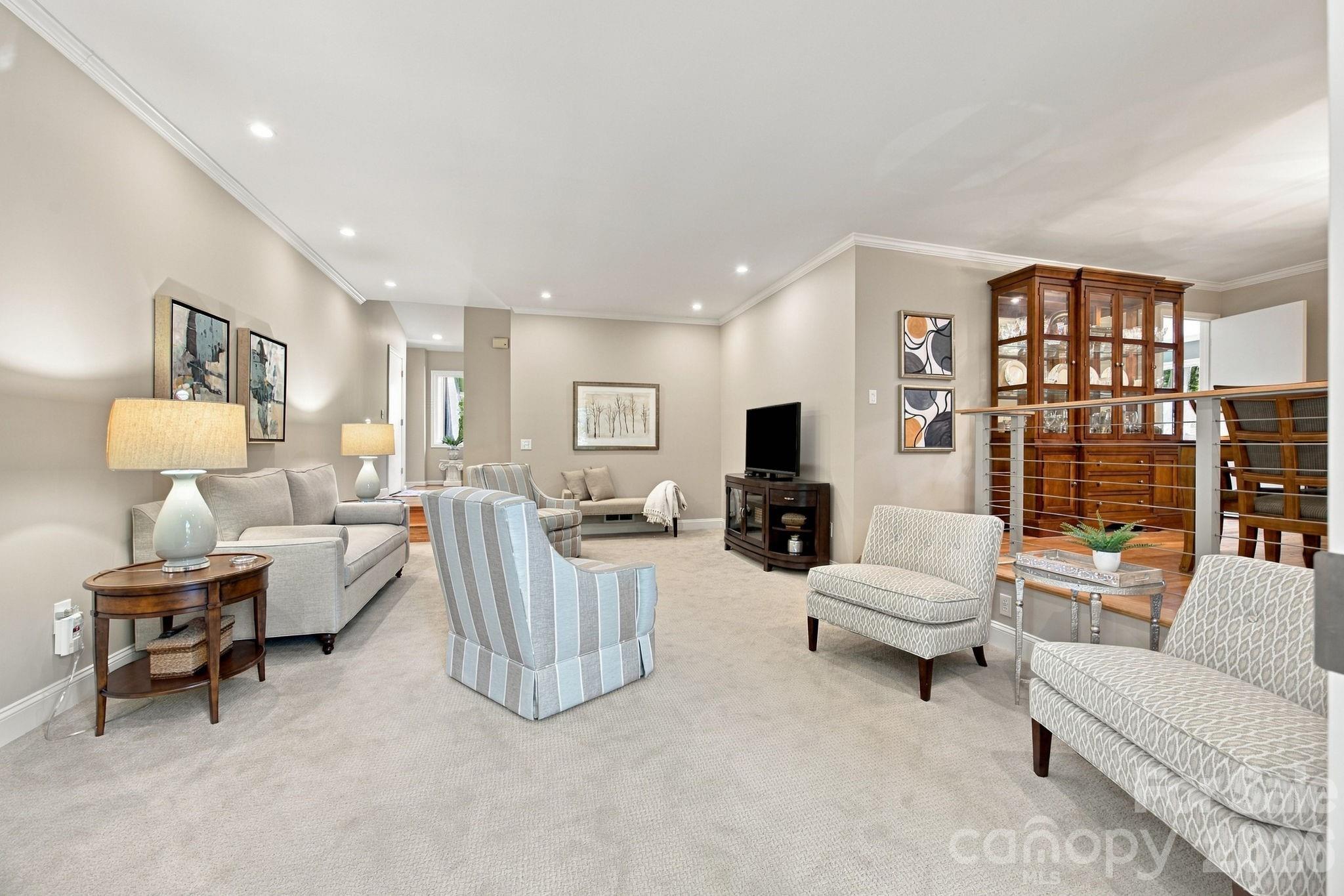 104 Buckingham Place Property Photo 12