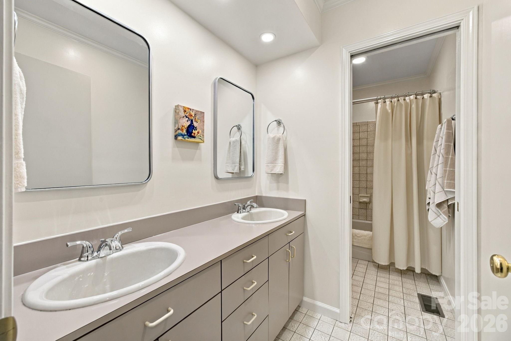 104 Buckingham Place Property Photo 30