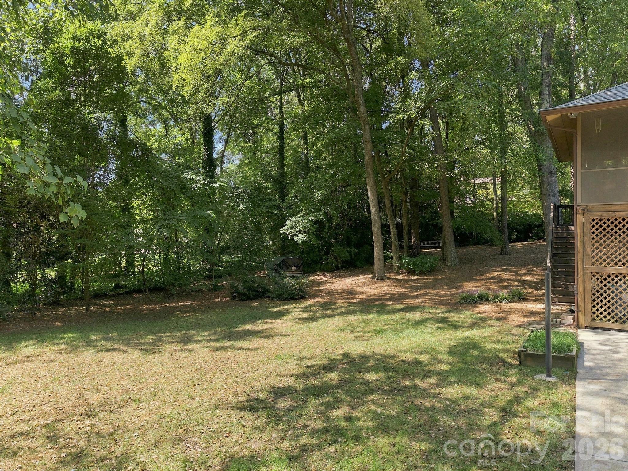 104 Buckingham Place Property Photo 40