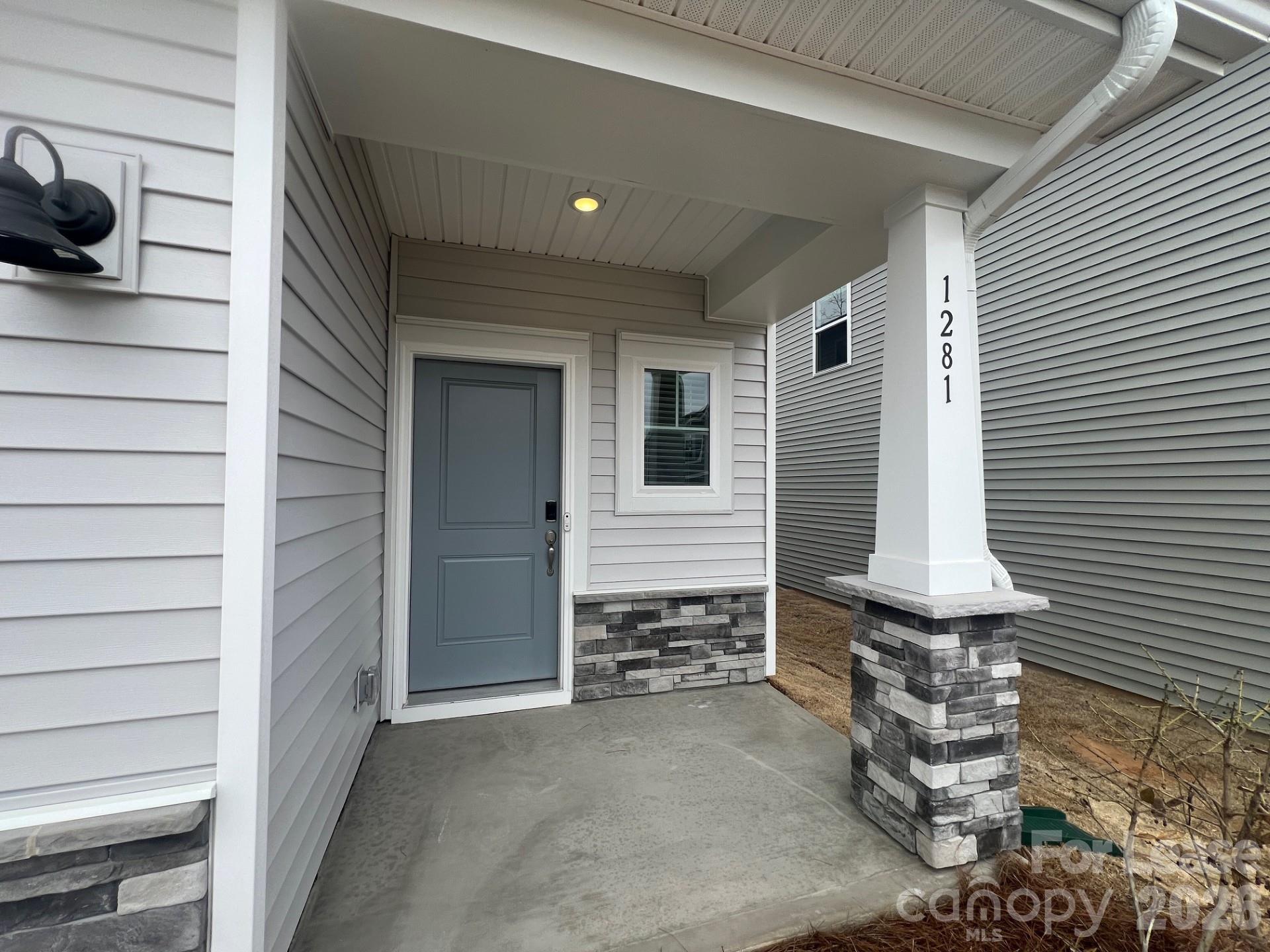 1281 30th Street Lane Property Photo 2