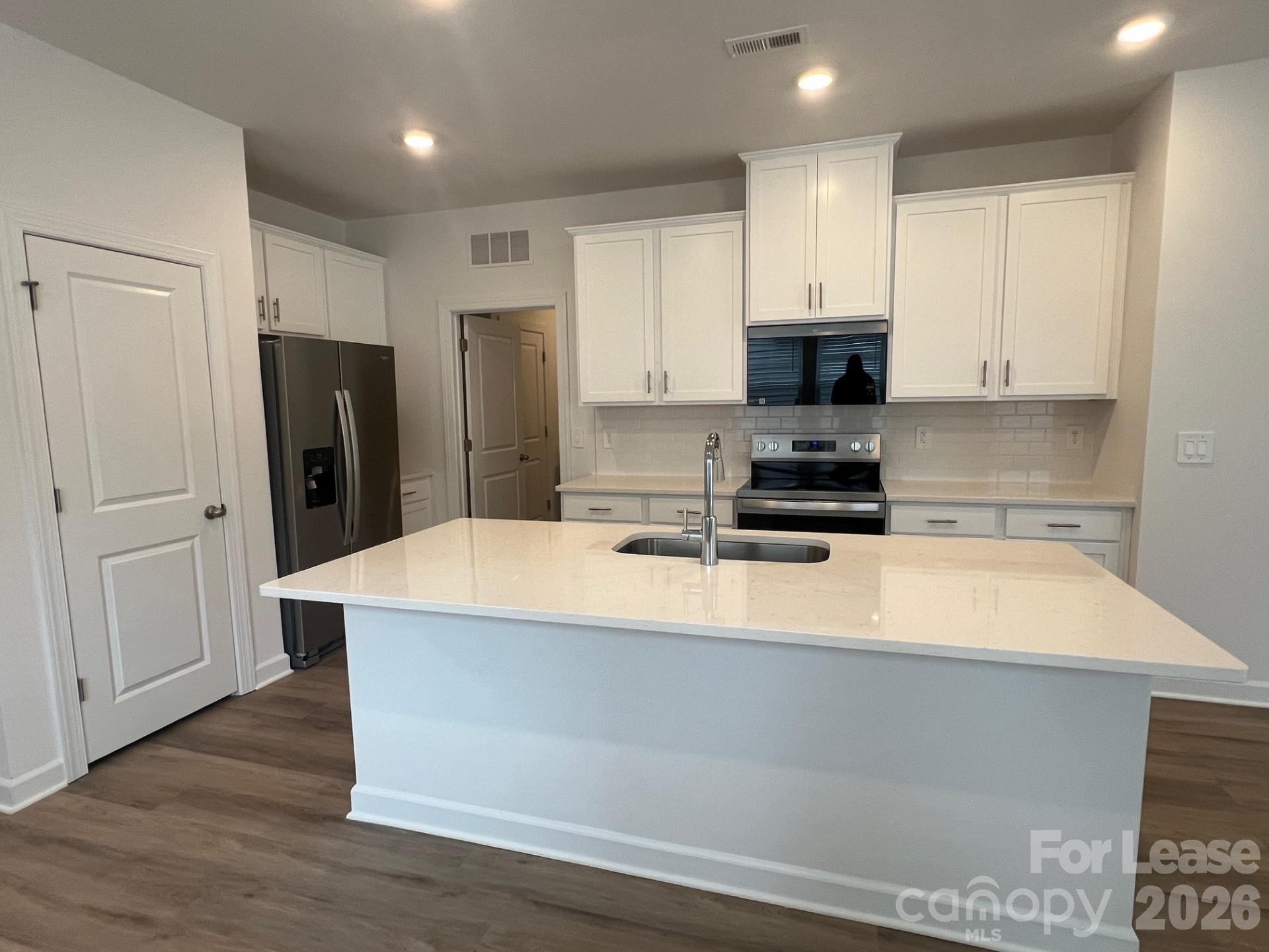1281 30th Street Lane Property Photo 3