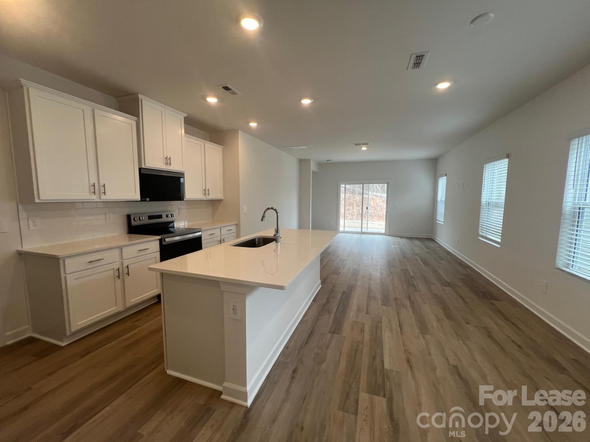 1281 30th Street Lane Property Photo 5