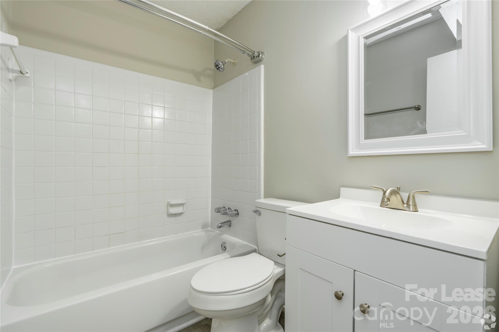 300 E Charlotte Avenue 5 Property Photo 10