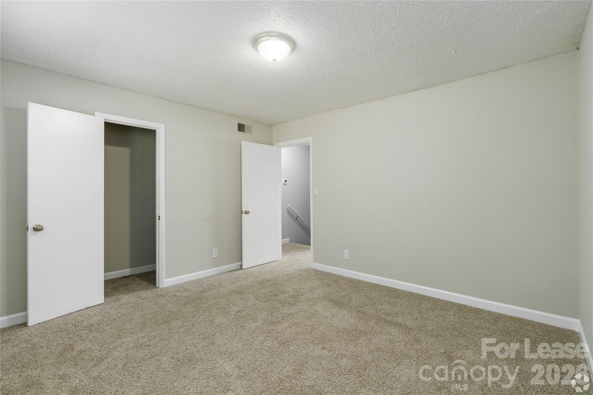 300 E Charlotte Avenue 5 Property Photo 11