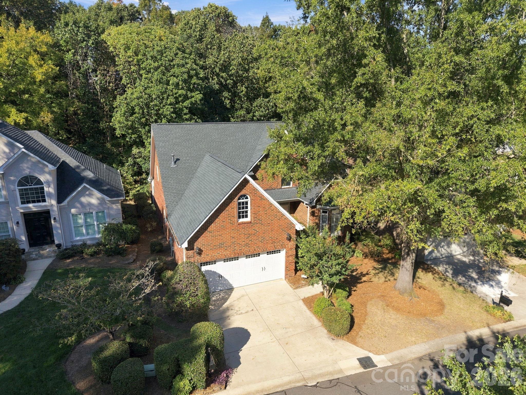 10417 Newberry Park Lane Property Photo 2