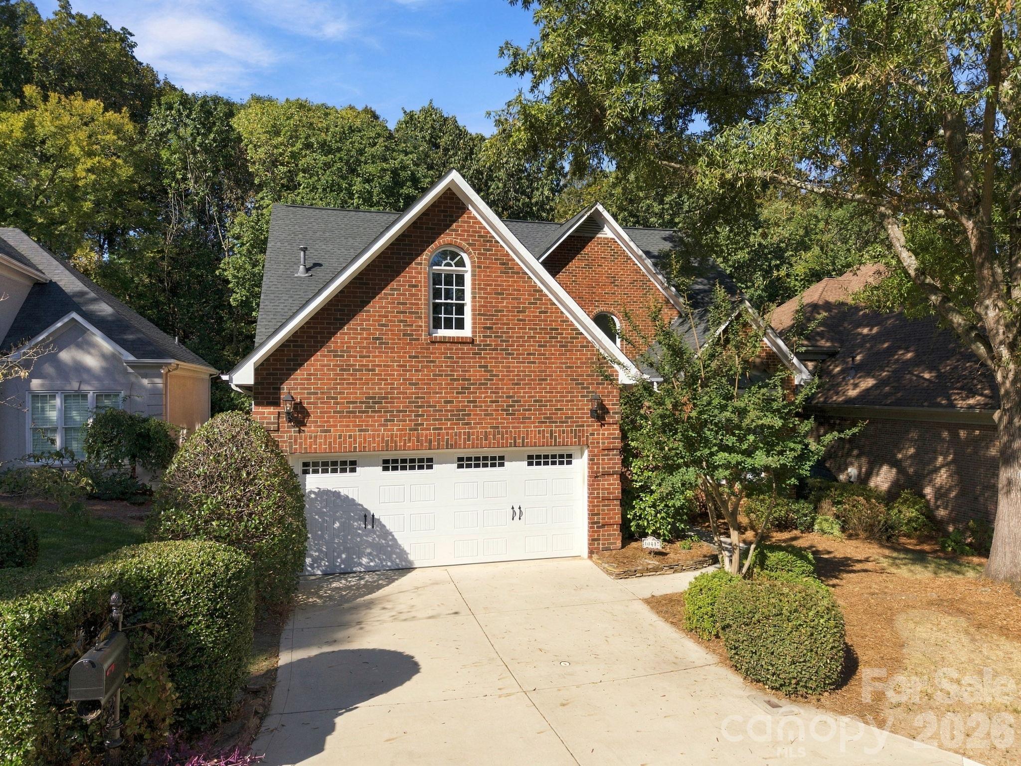 10417 Newberry Park Lane Property Photo 4