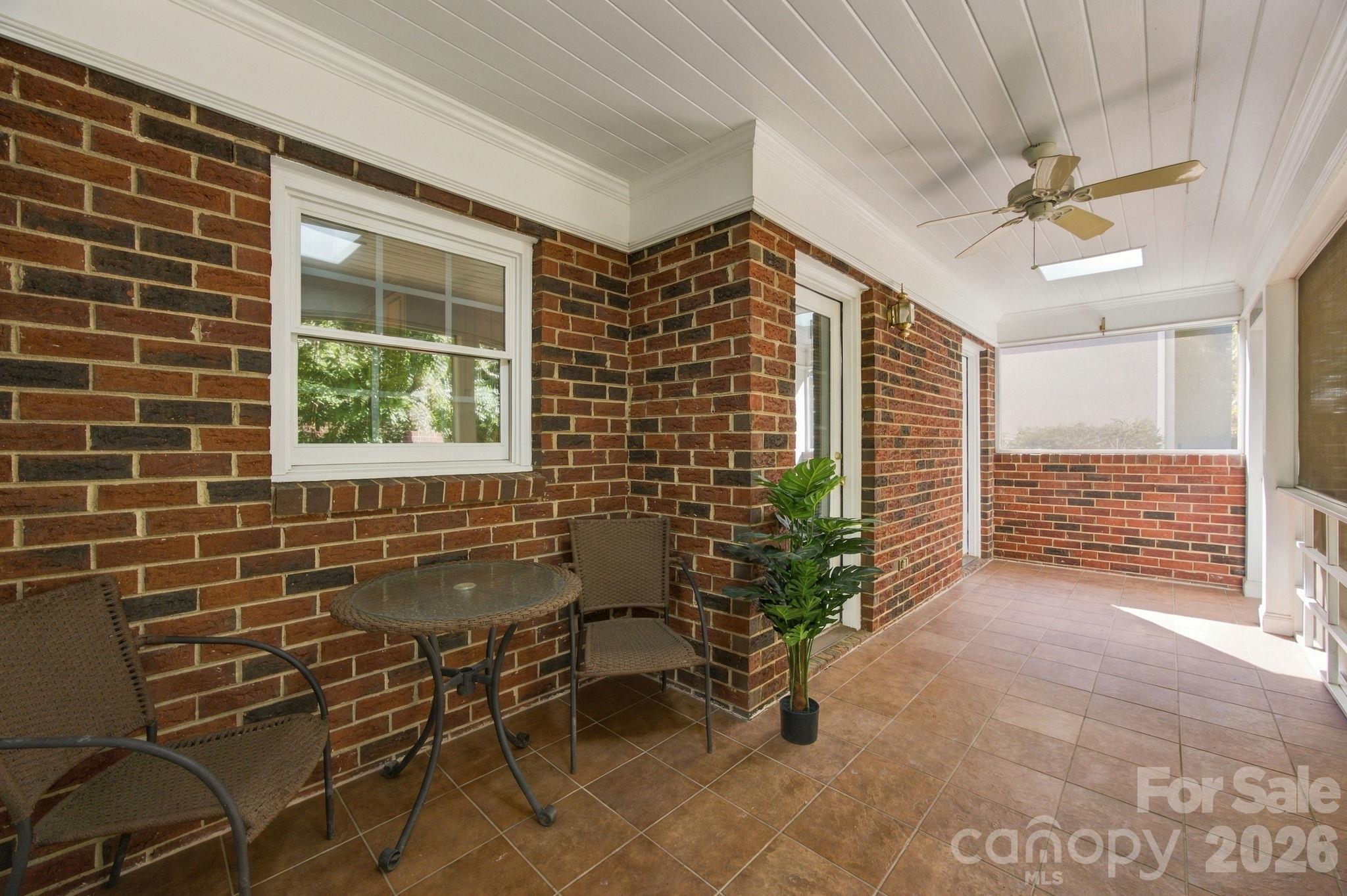 10417 Newberry Park Lane Property Photo 29
