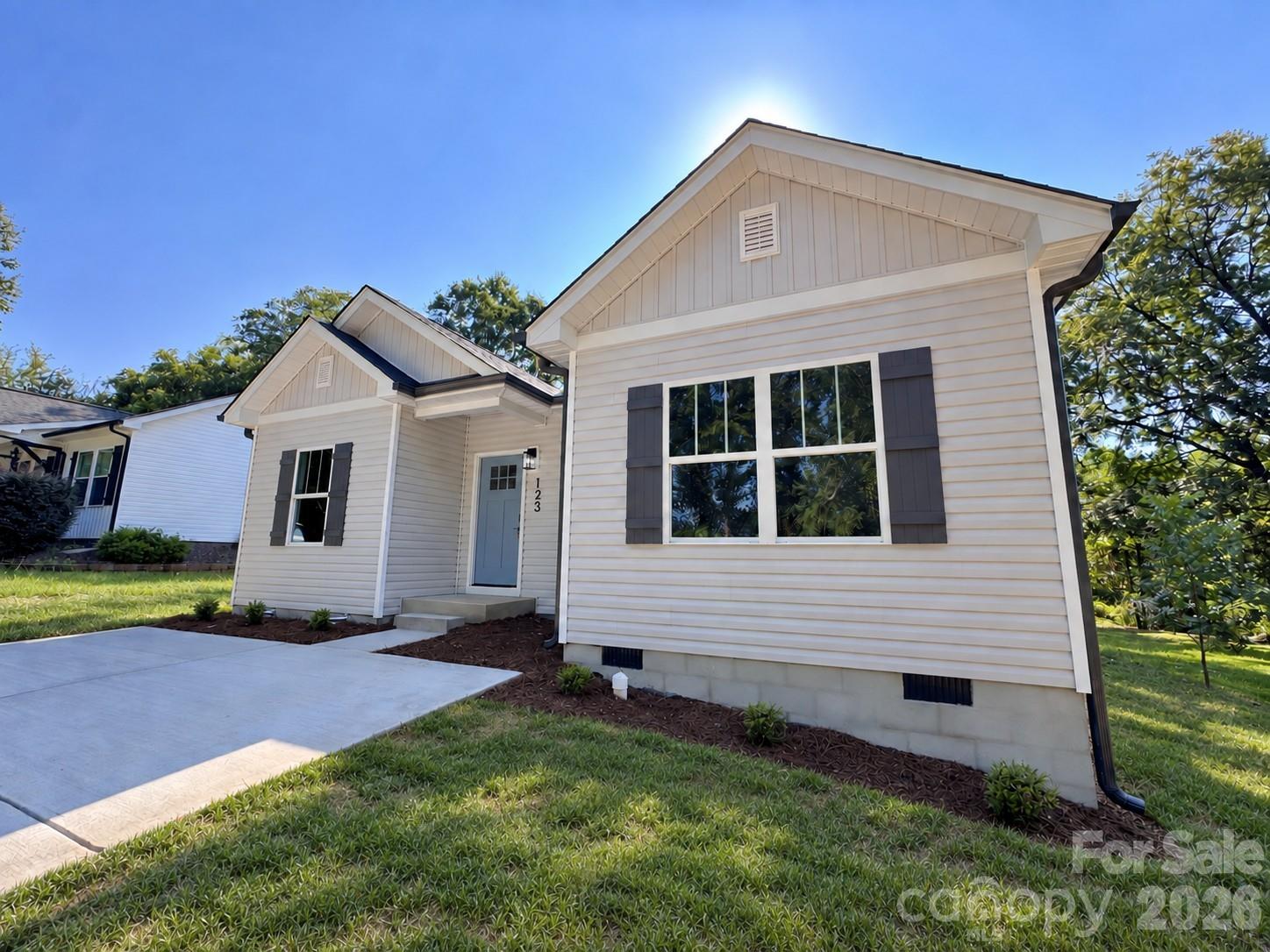 123 Brown Street Property Photo 1