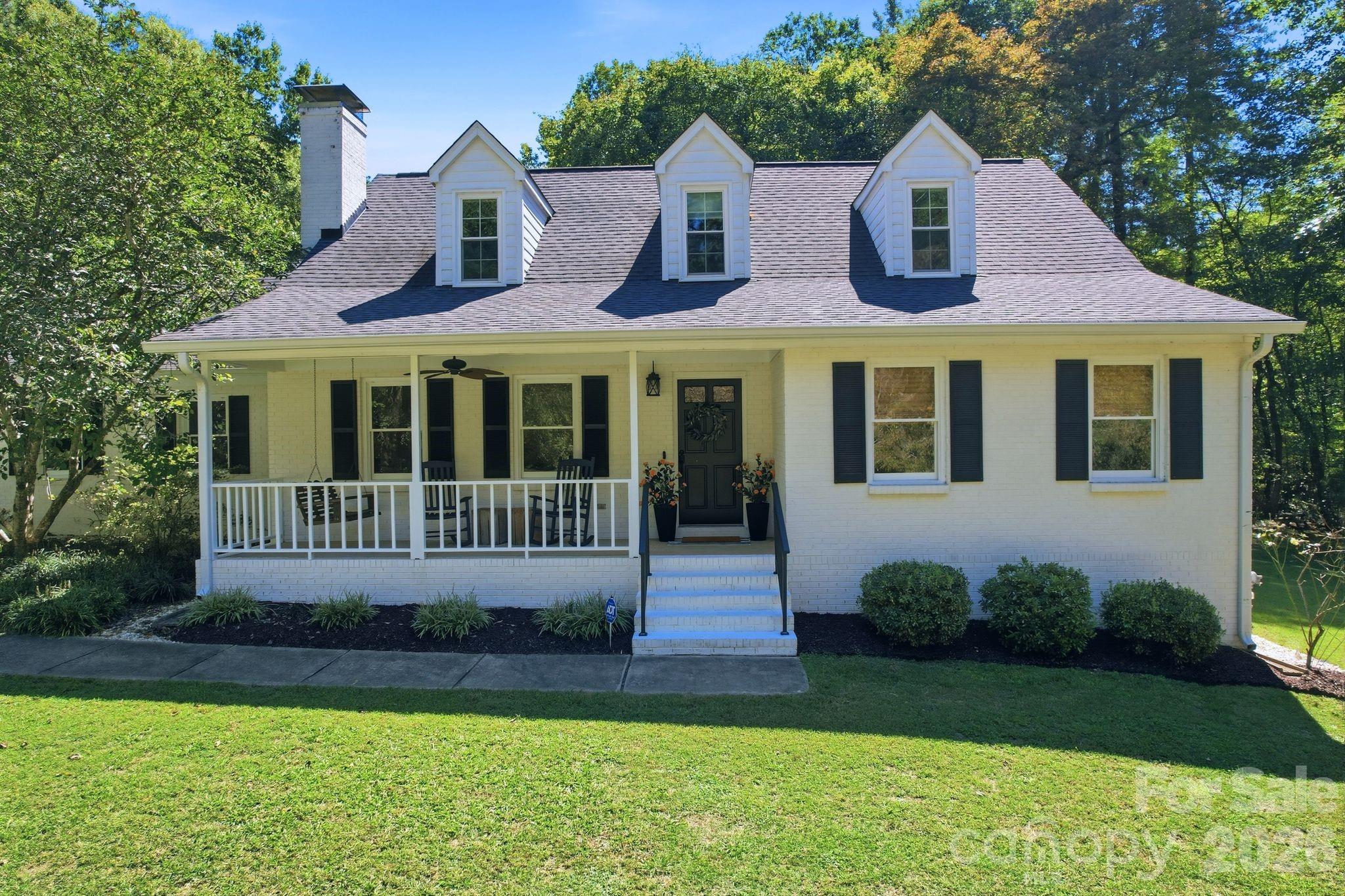 908 Chambwood Road Property Photo 1
