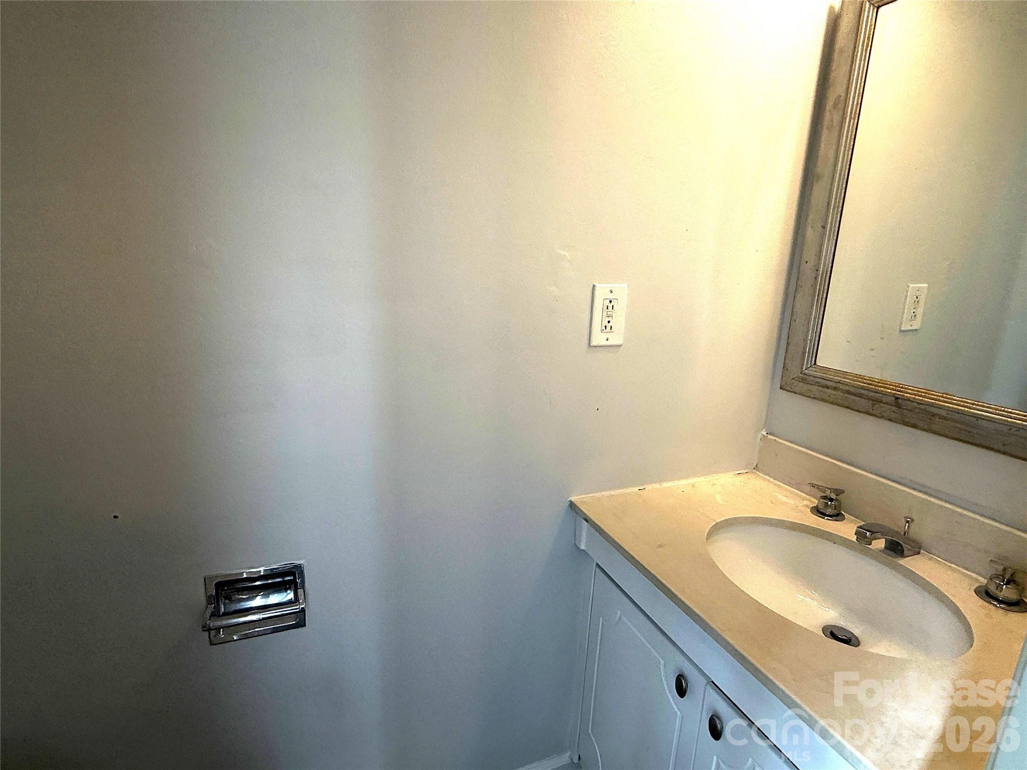 6254 Old Pineville Road B Property Photo 8