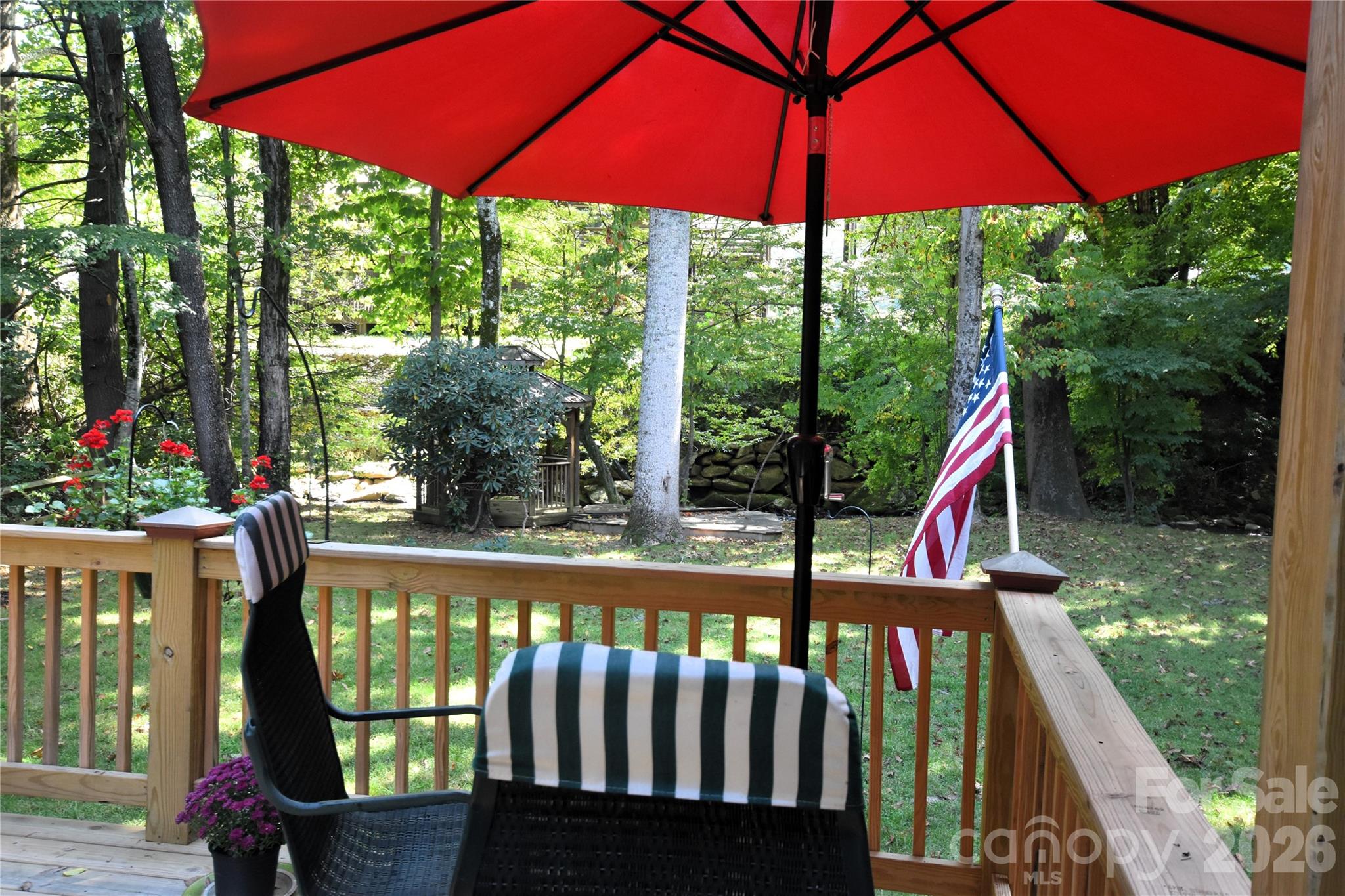 98 Indian Trace Road Property Photo 11