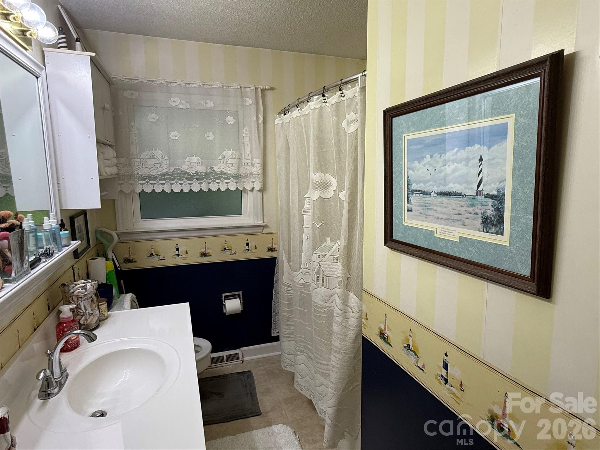 6045 Woodcove Drive Property Photo 17